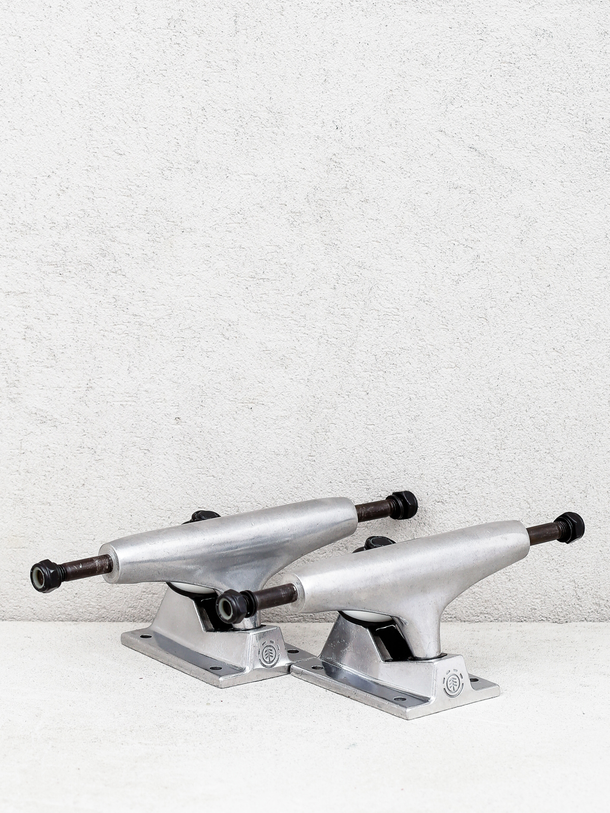 Axe Element Raw Trucks