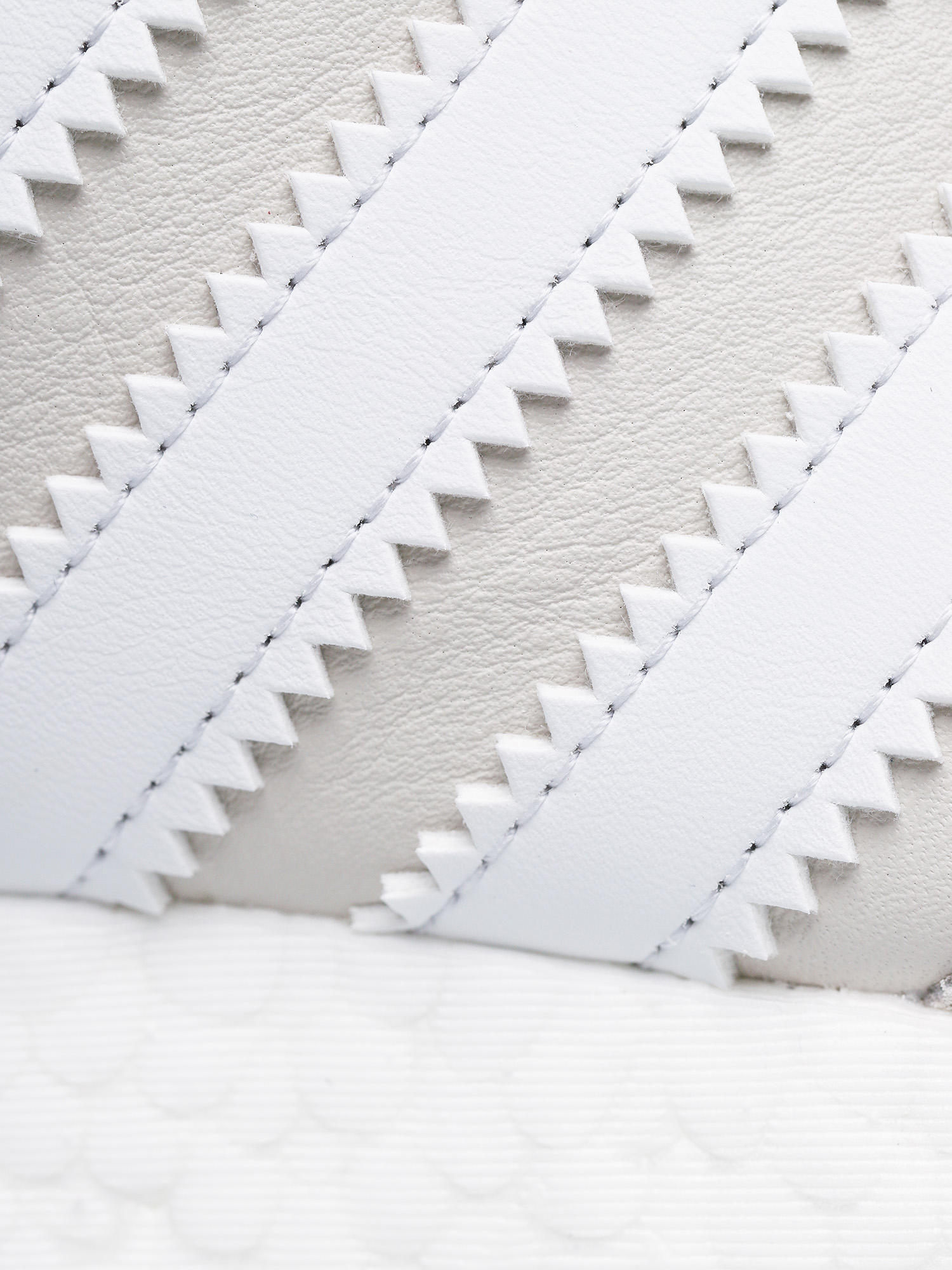 Pantofi adidas I 5923 (rawwht/crywht/ftwwht)