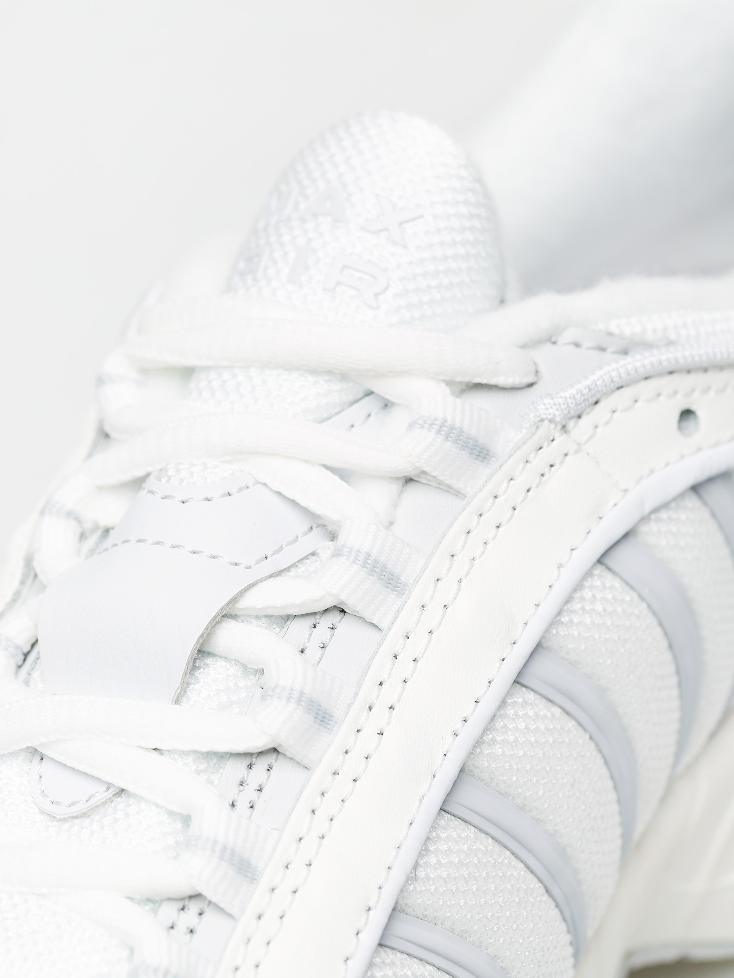 Pantofi Nike Air Max Tailwind Iv (white/white sail pure platinum)