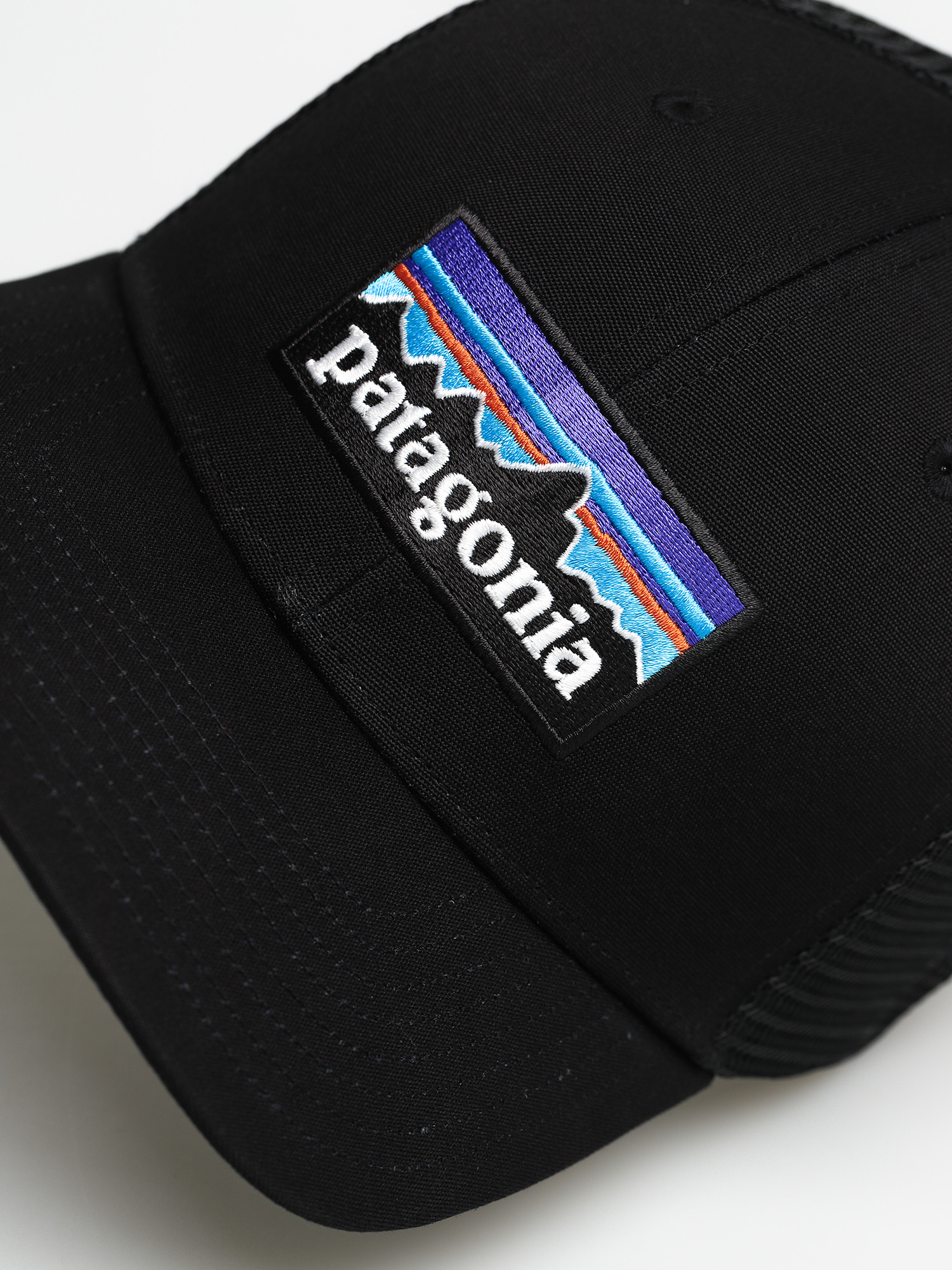 Șapcă Patagonia P6 Logo Trucker ZD (black)