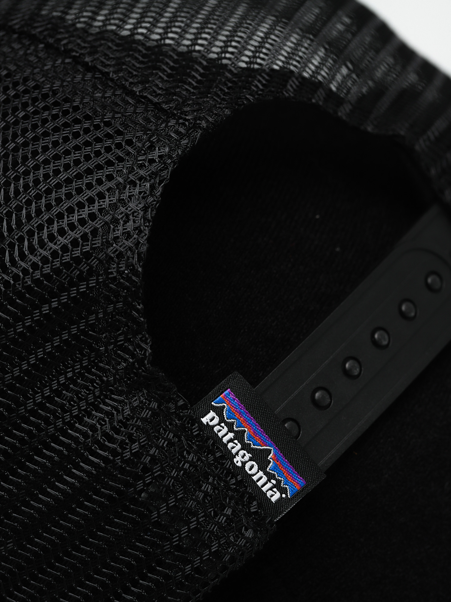 Șapcă Patagonia P6 Logo Trucker ZD (black)