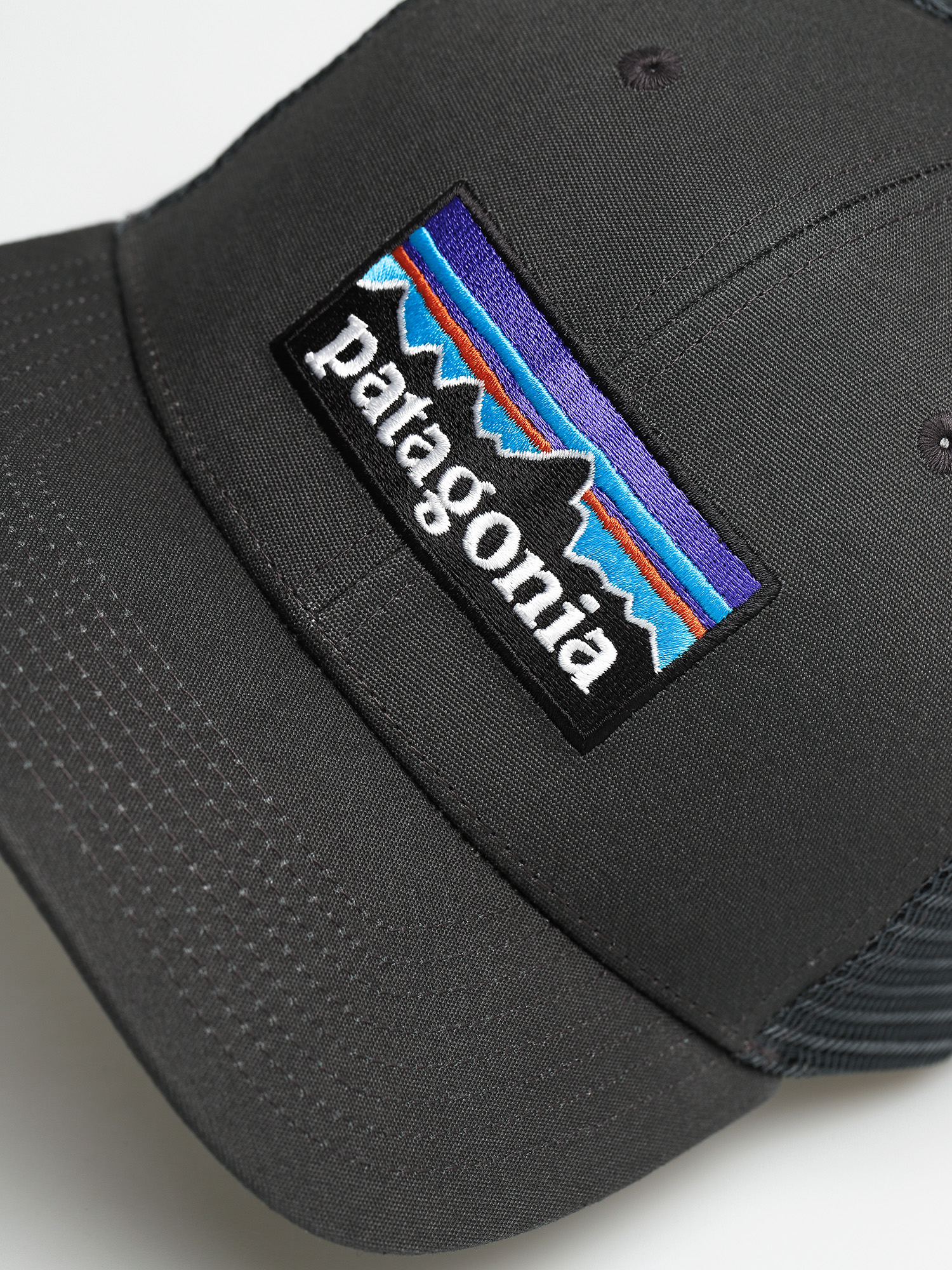 Șapcă Patagonia P6 Logo Trucker ZD (forge grey)