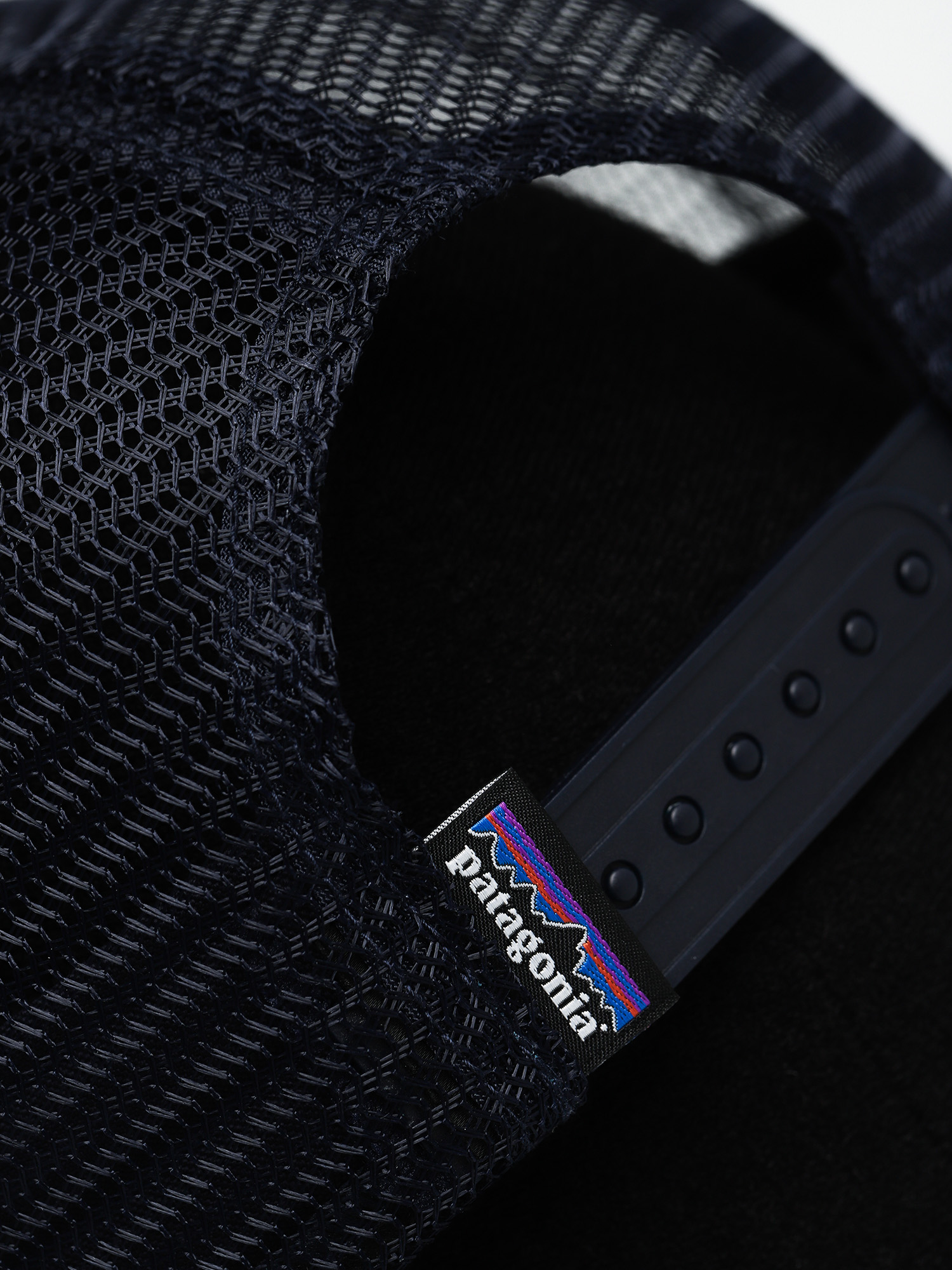 Șapcă Patagonia P6 Logo Trucker ZD (navy blue)