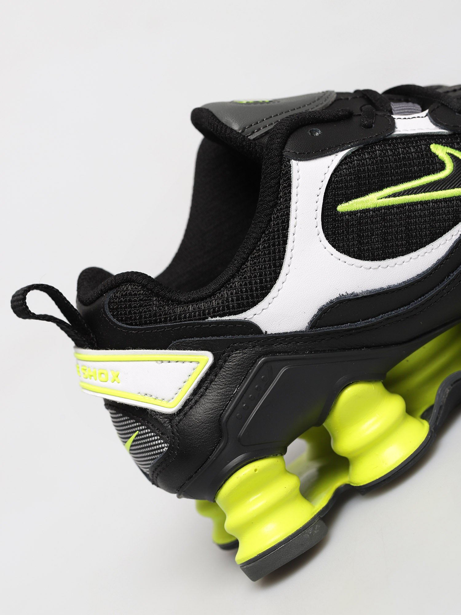 Pantofi Nike Shox Tl Nova Wmn (black/black lemon venom iron grey)