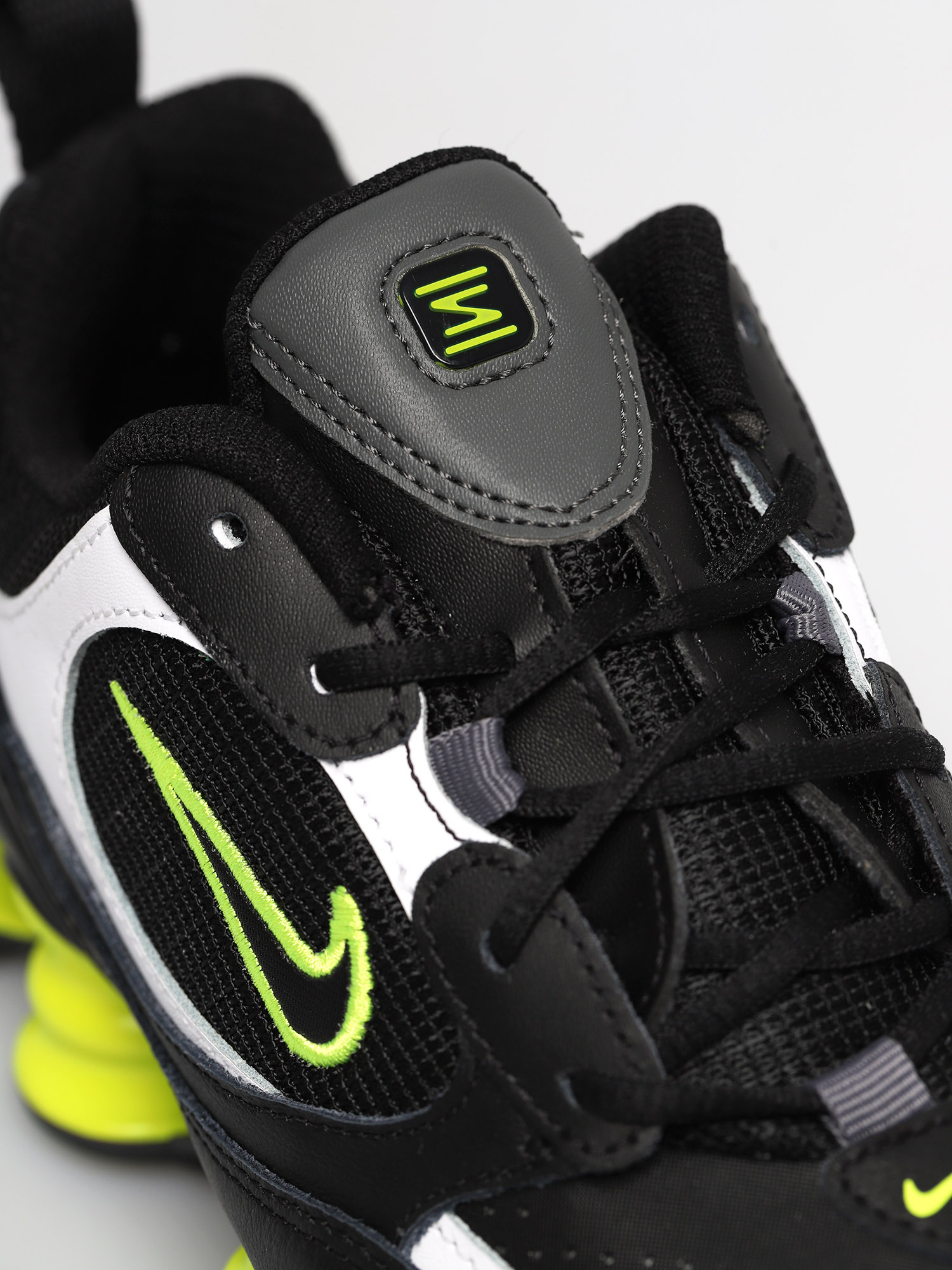 Pantofi Nike Shox Tl Nova Wmn (black/black lemon venom iron grey)