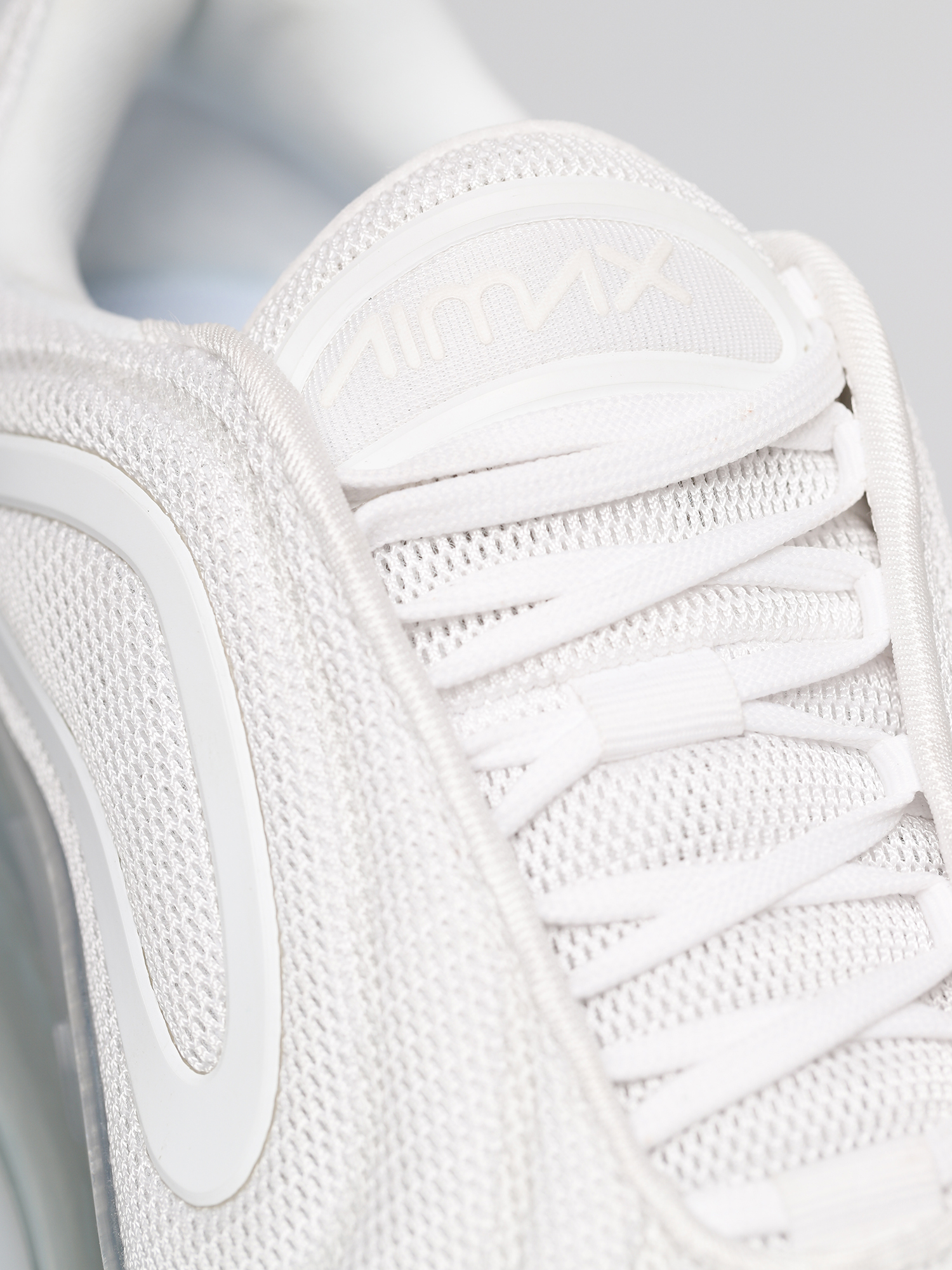 Nike Pantofi Air Max 720 (white/white mtlc platinum)