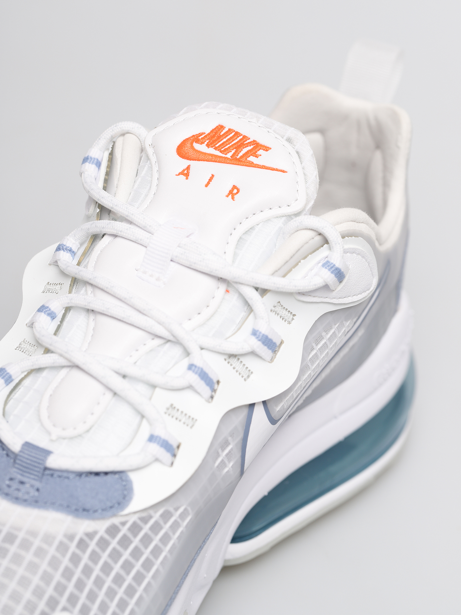Pantofi Nike Air Max 270 React Se (white/white pure platinum indigo fog)