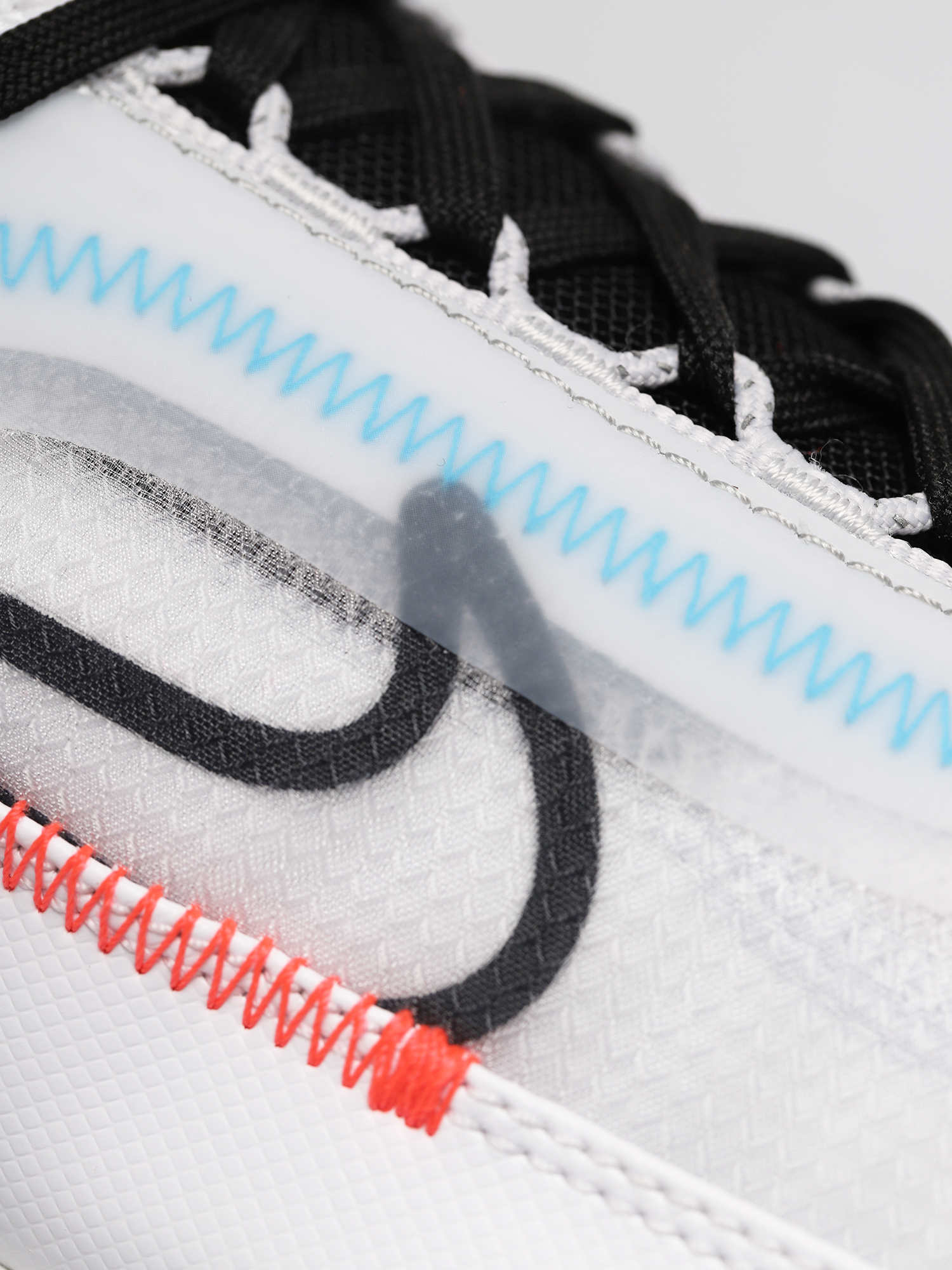 Nike Pantofi Air Max 2090 (white/black pure platinum bright crimson)