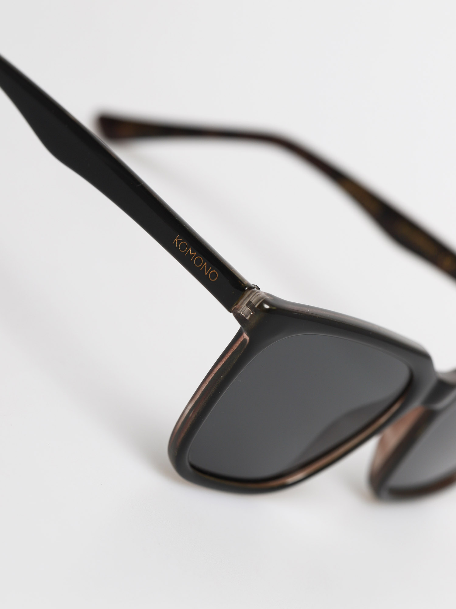 Komono Ochelari de soare Jay (black tortoise)