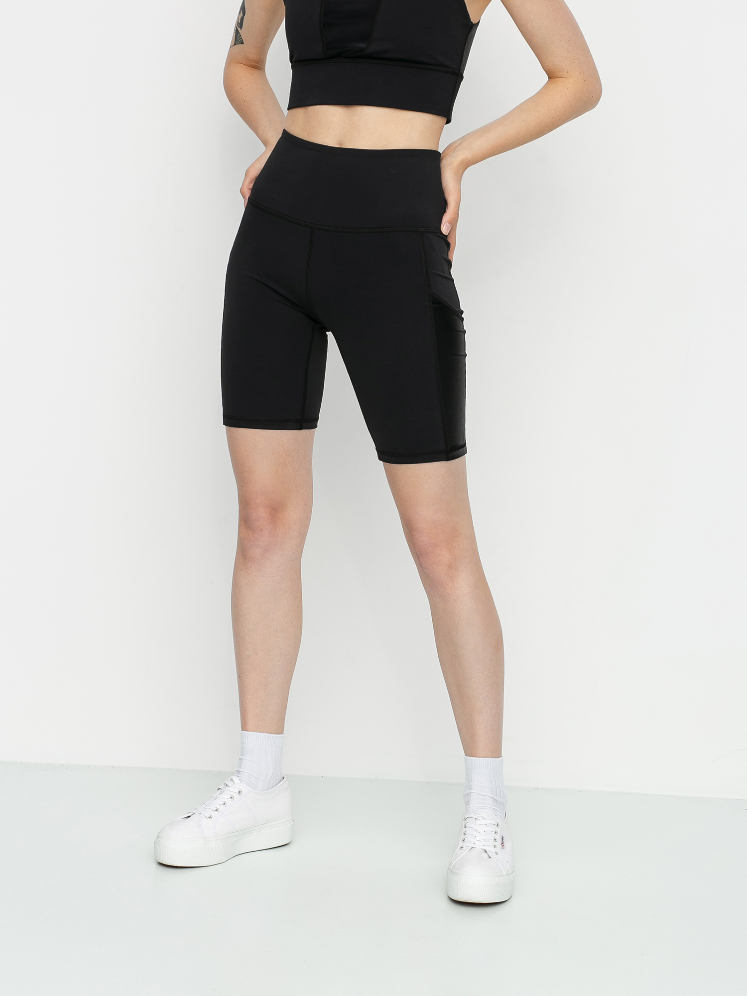 RVCA Sportowe Spodenki sportowe Va Di Short Wmn (black)