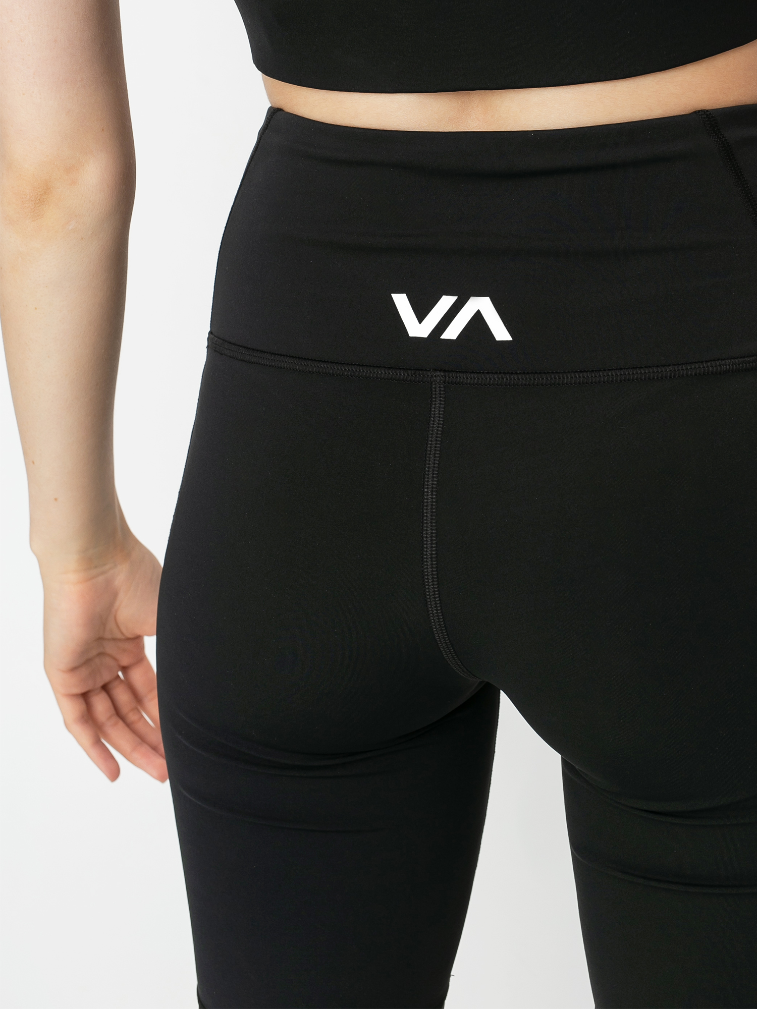 RVCA Sportowe Spodenki sportowe Va Di Short Wmn (black)