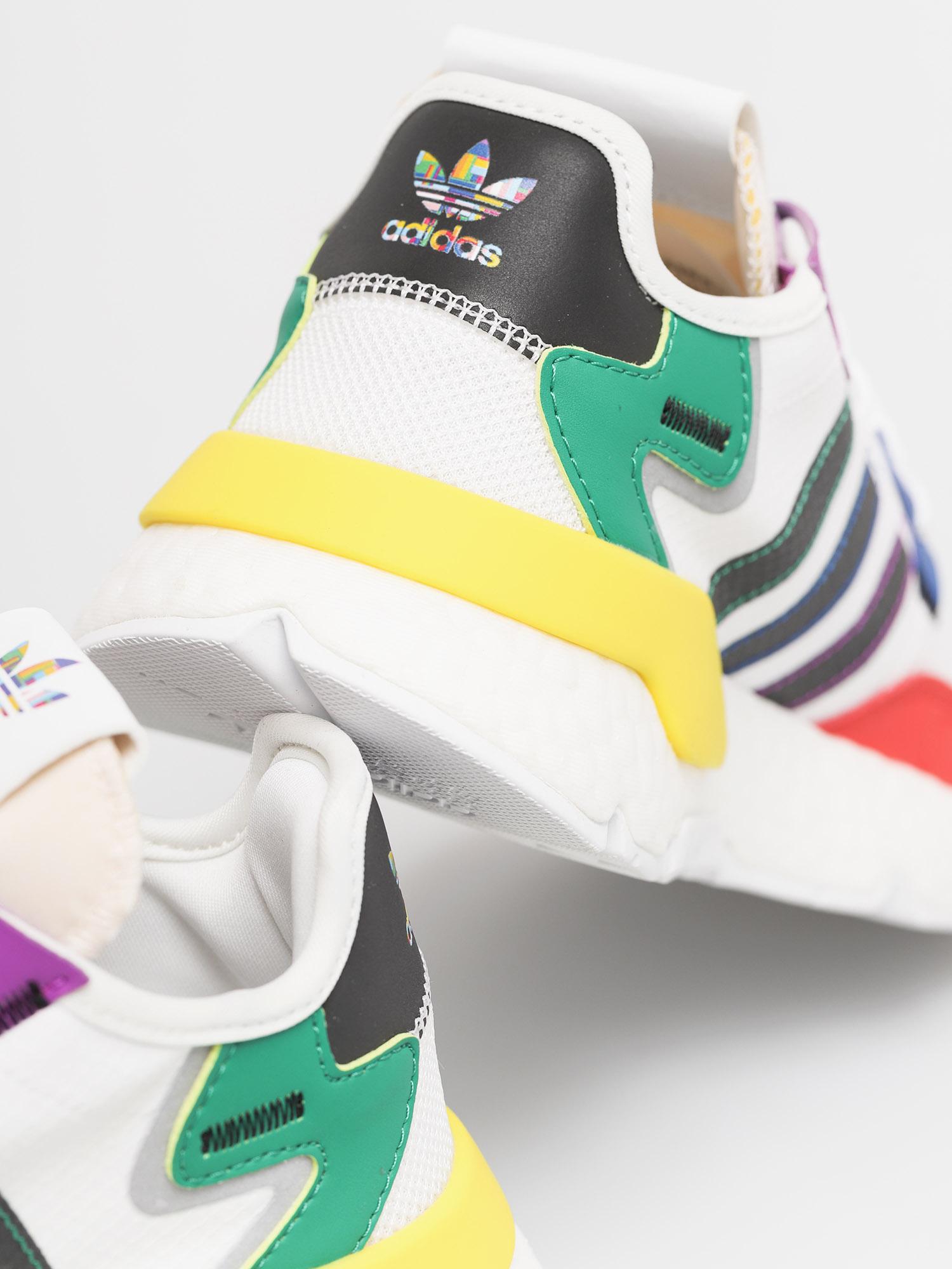 adidas Originals Pantofi Nite Jogger Pride (ftwr white/core black/silver met)