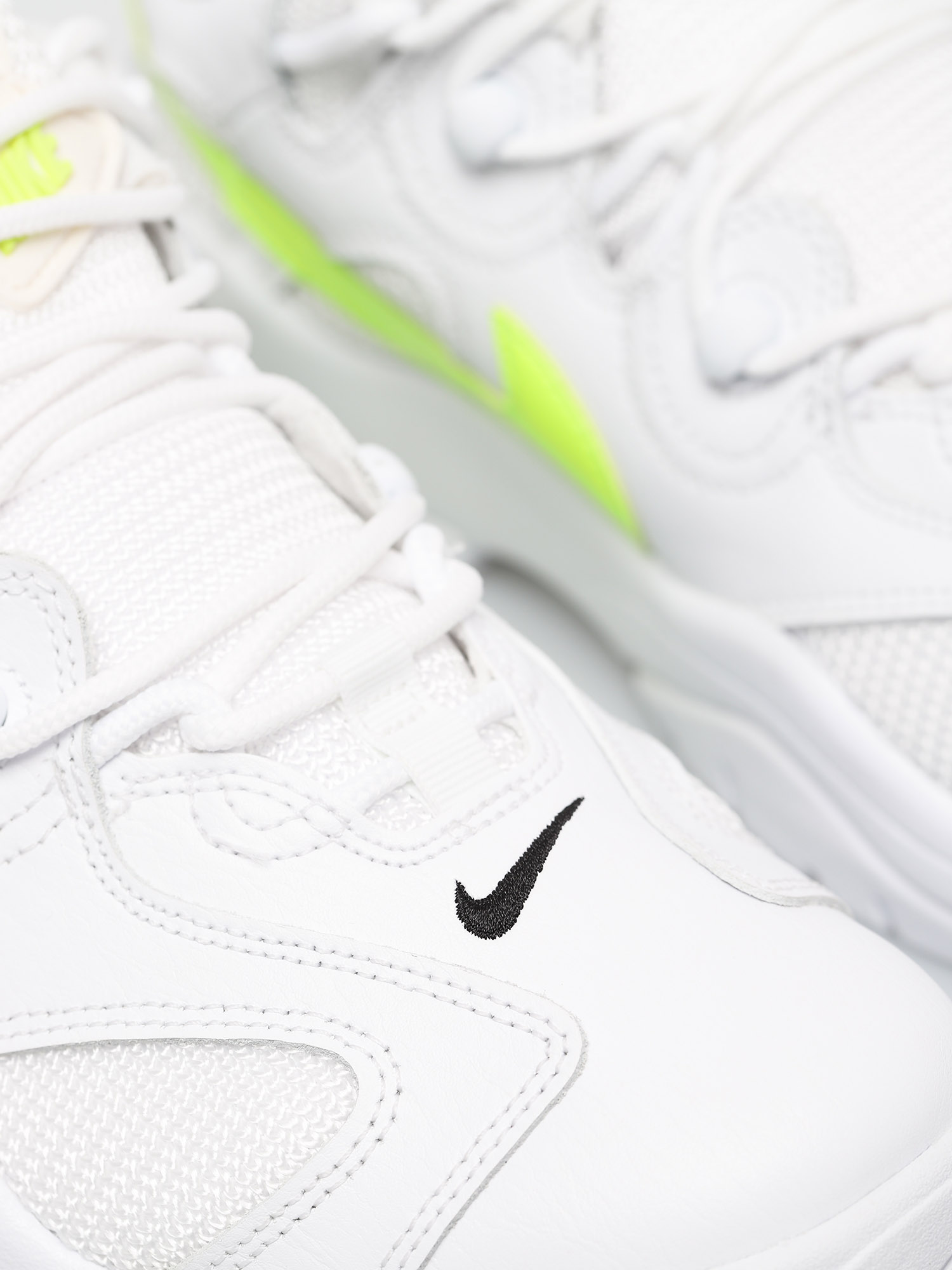 Nike Pantofi Air Barrage Low (white/volt black)