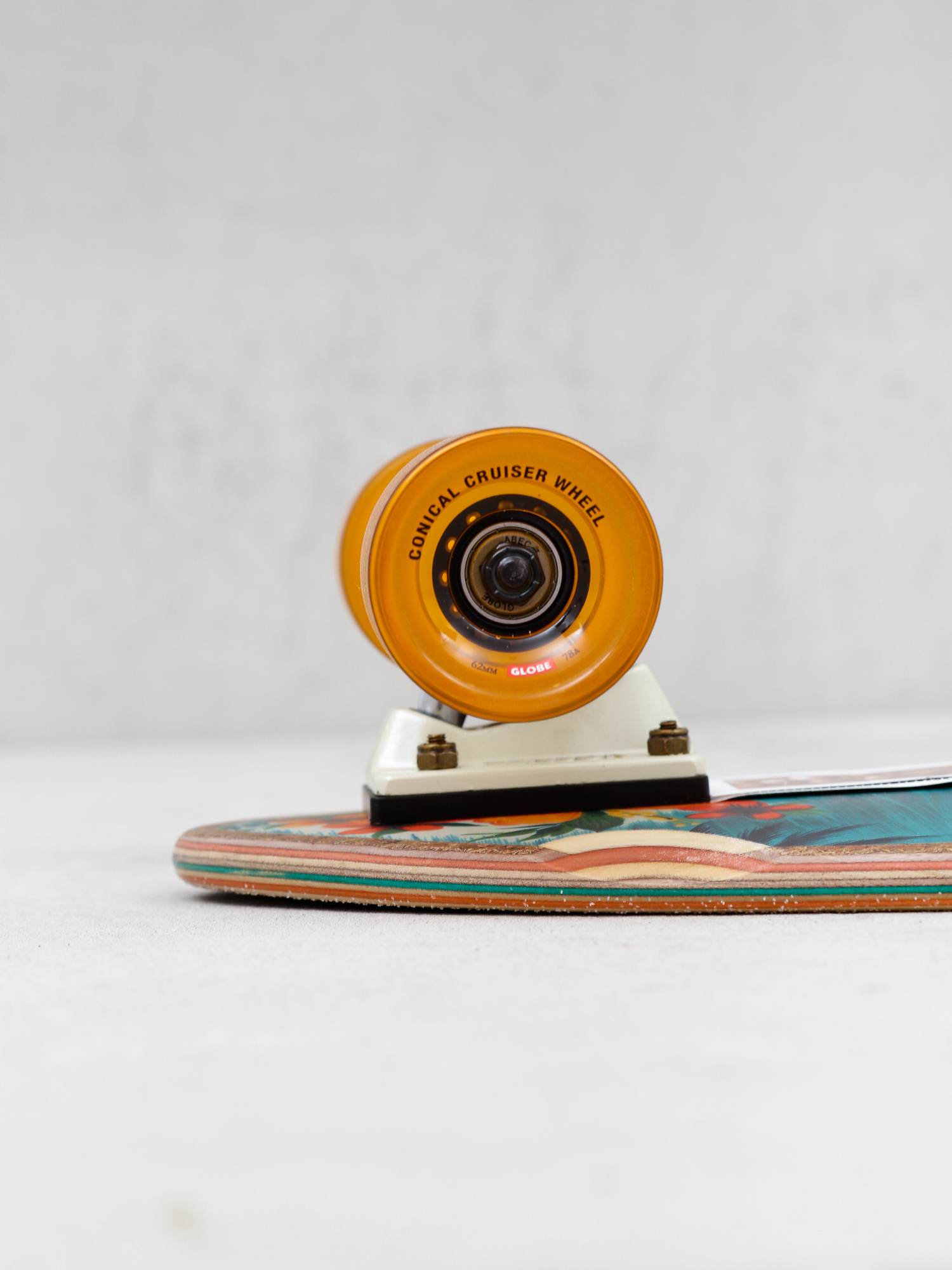 Globe Cruiser Sun City (coconut/hawaiian)