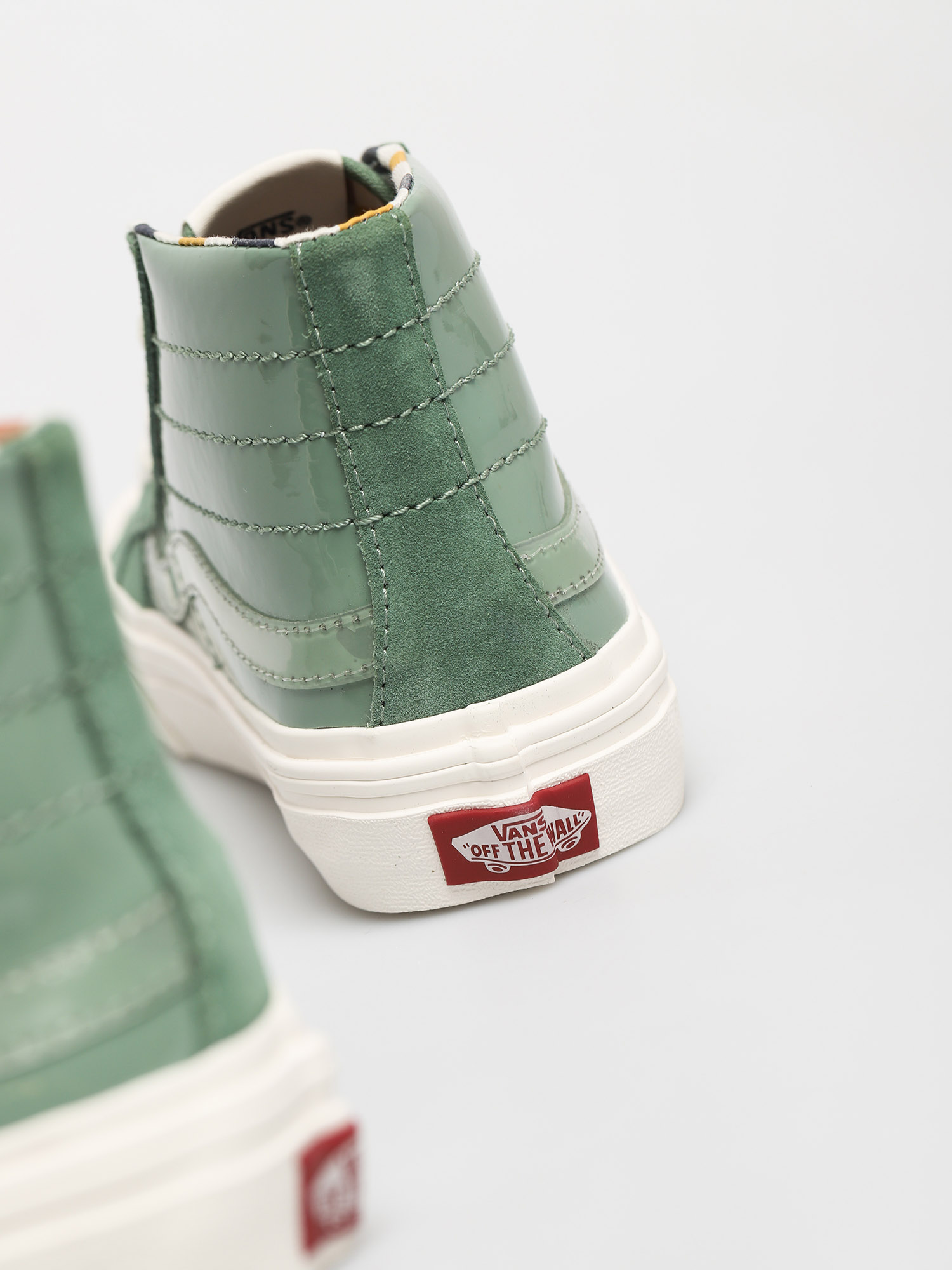 Pantofi Vans Sk8 Hi 38 Decon Sf (karina rozunko/ptnthdggr)