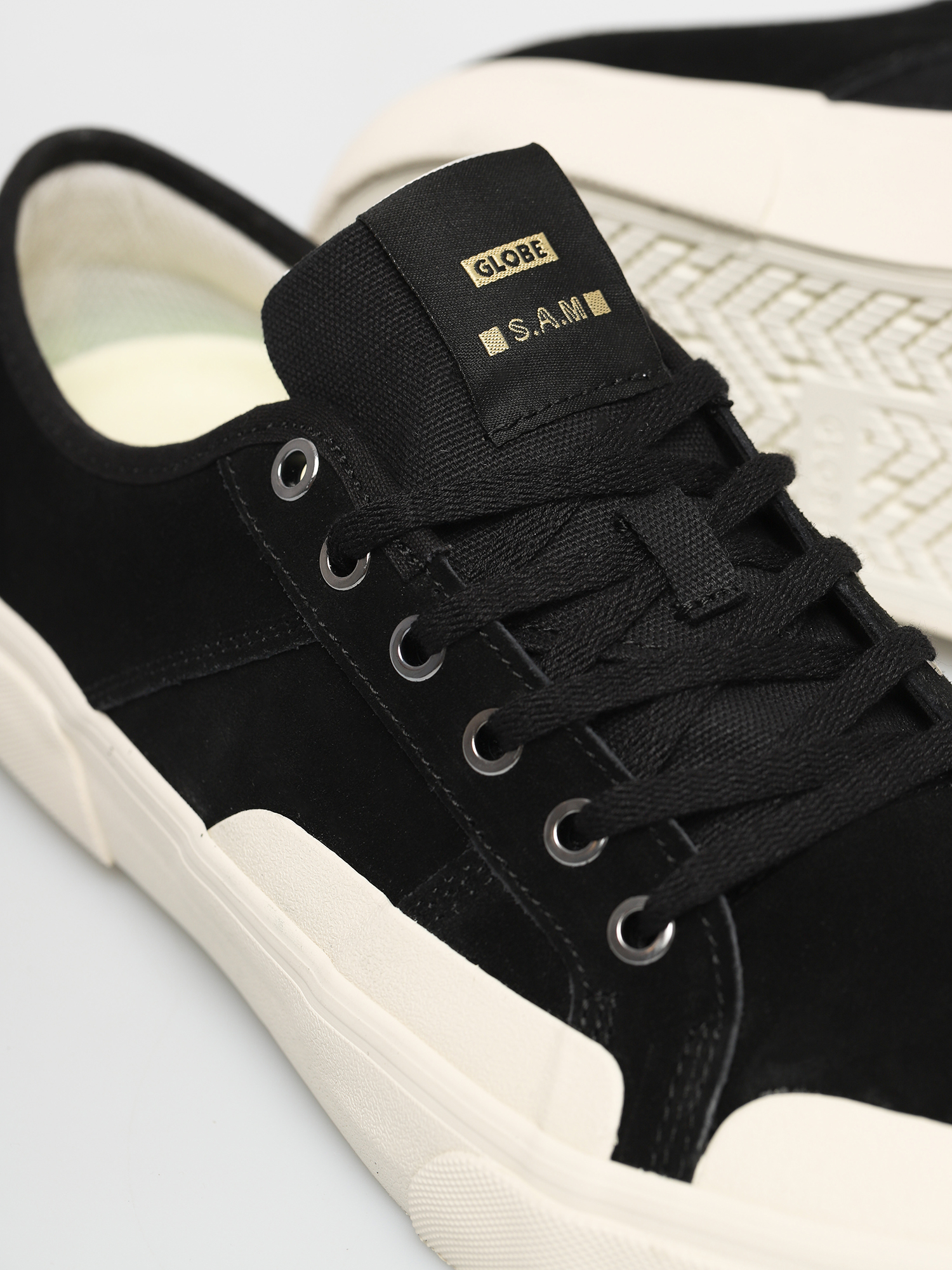 Pantofi Globe Surplus (black/cream/montano)