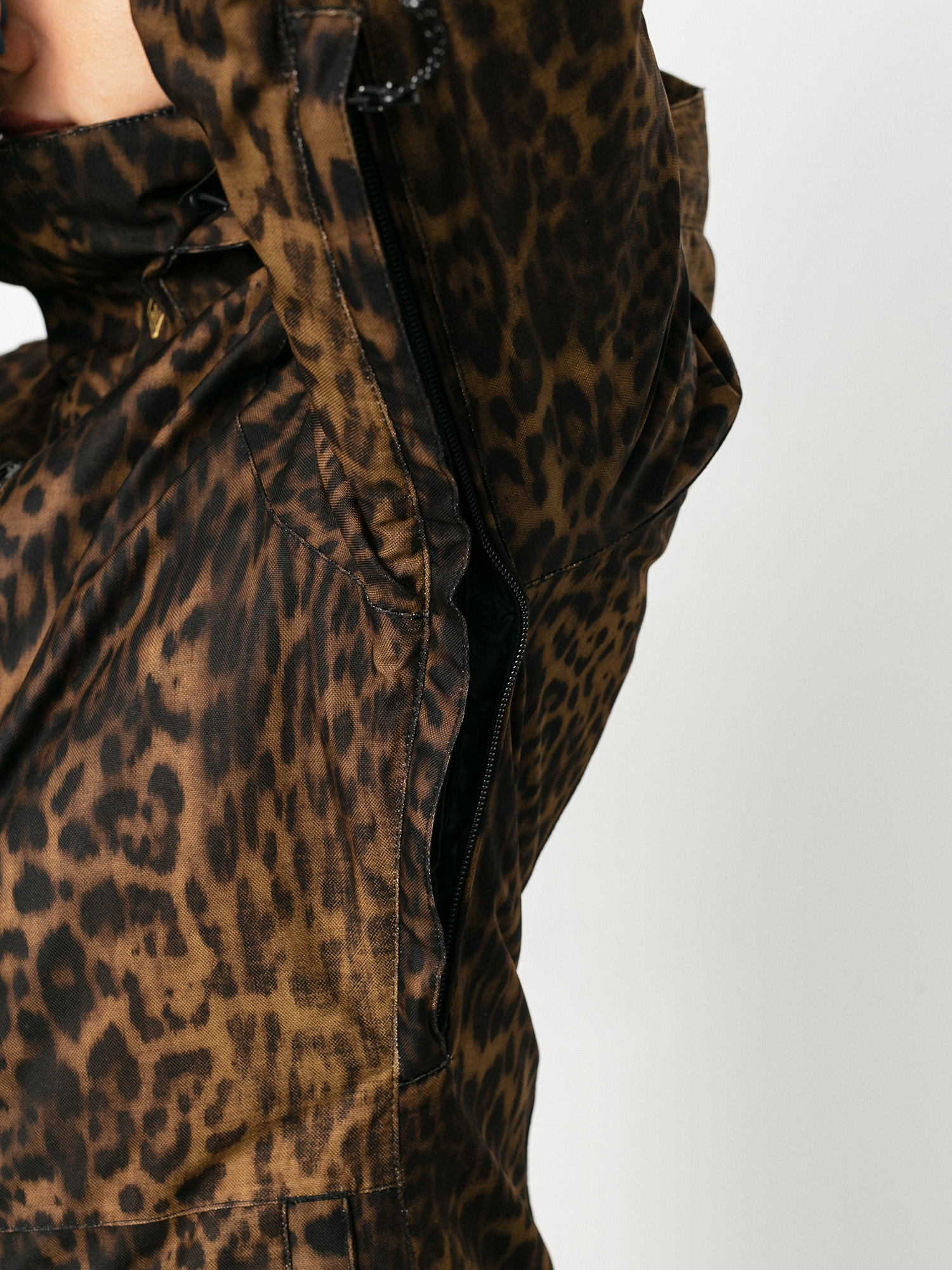 Pentru femei Geacă de snowboard Volcom Shelter 3D Stretch (leopard)