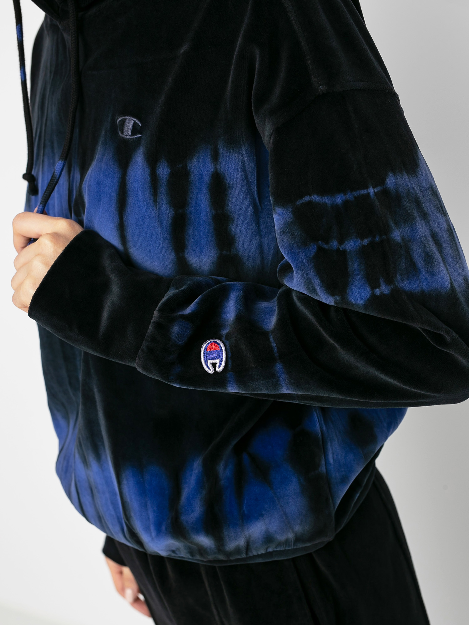 Hanorac cu glugă Champion Sweatshirt HD 113632 Wmn (night/bkk)