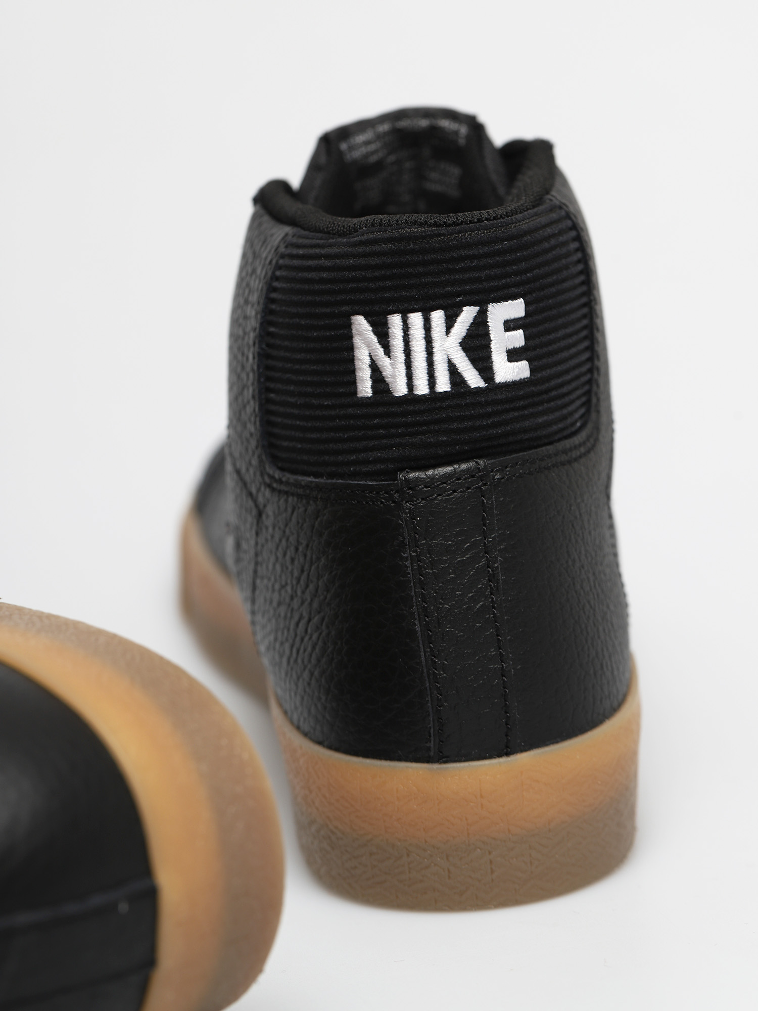 Nike SB Pantofi Zoom Blazer Mid Premium (black/white black gum light brown)