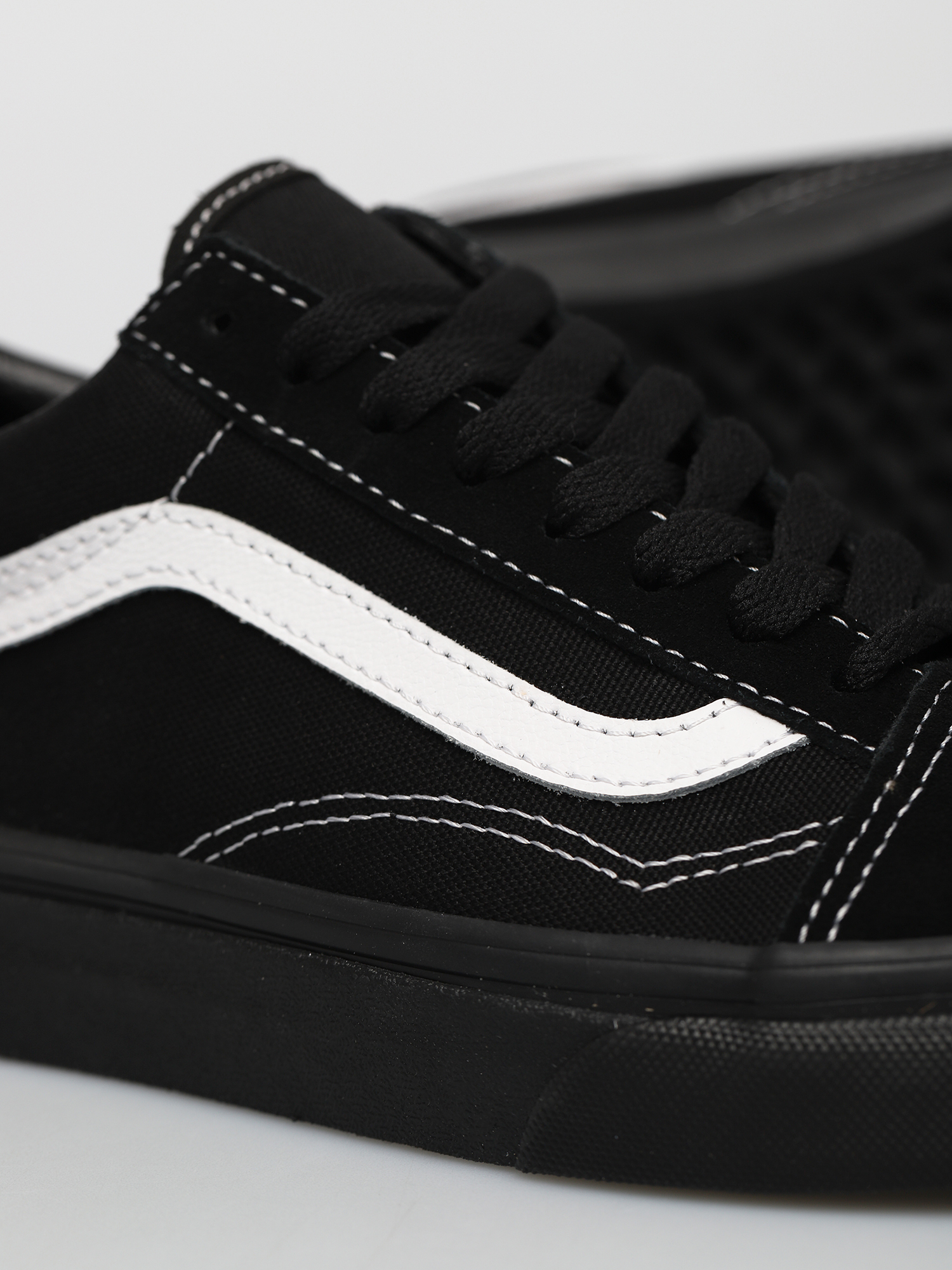 Pantofi Vans Old Skool (suede/canvas black/black/true white)