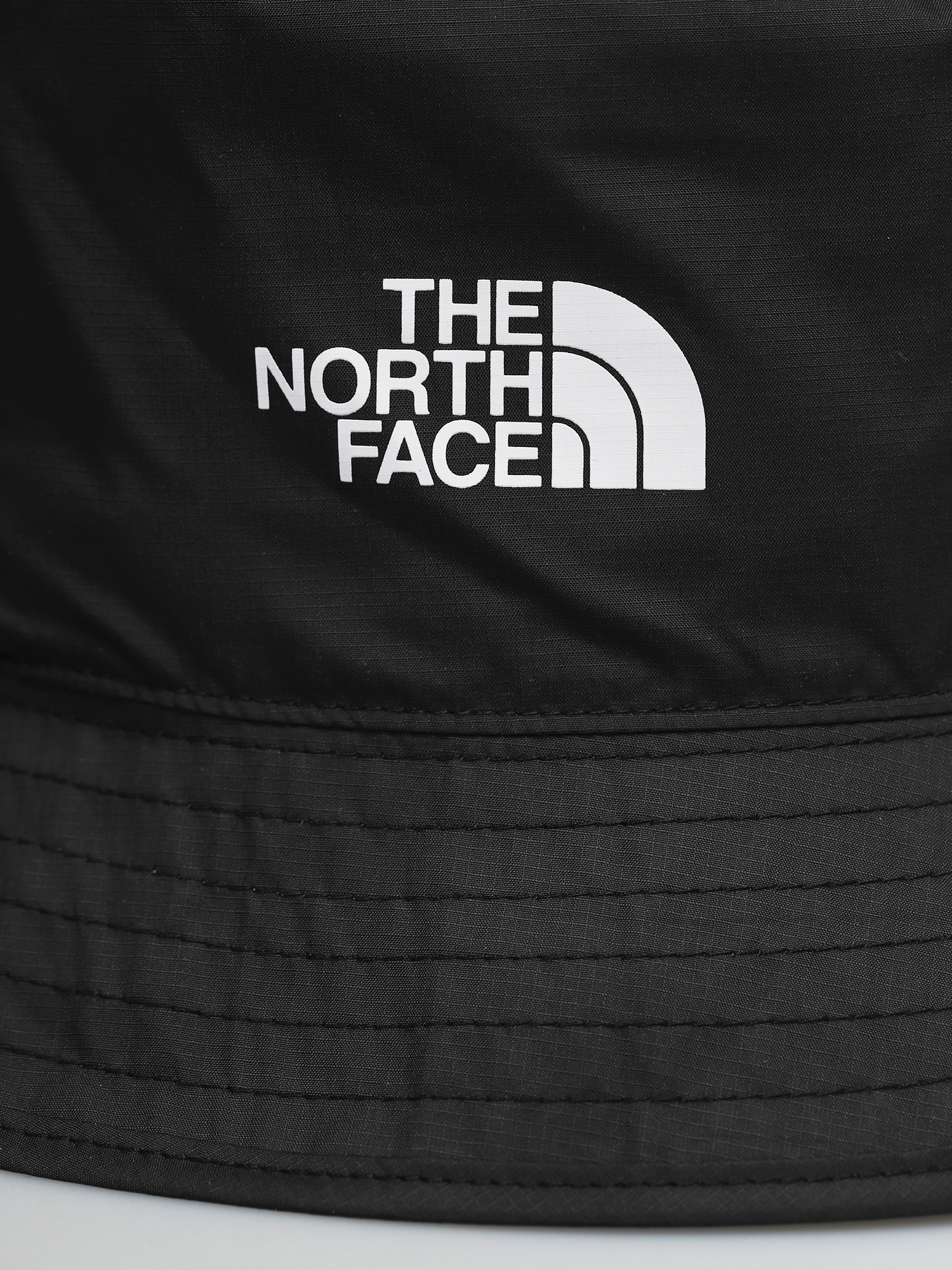 Pălărie The North Face Sun Stash (tnf black/tnf white)