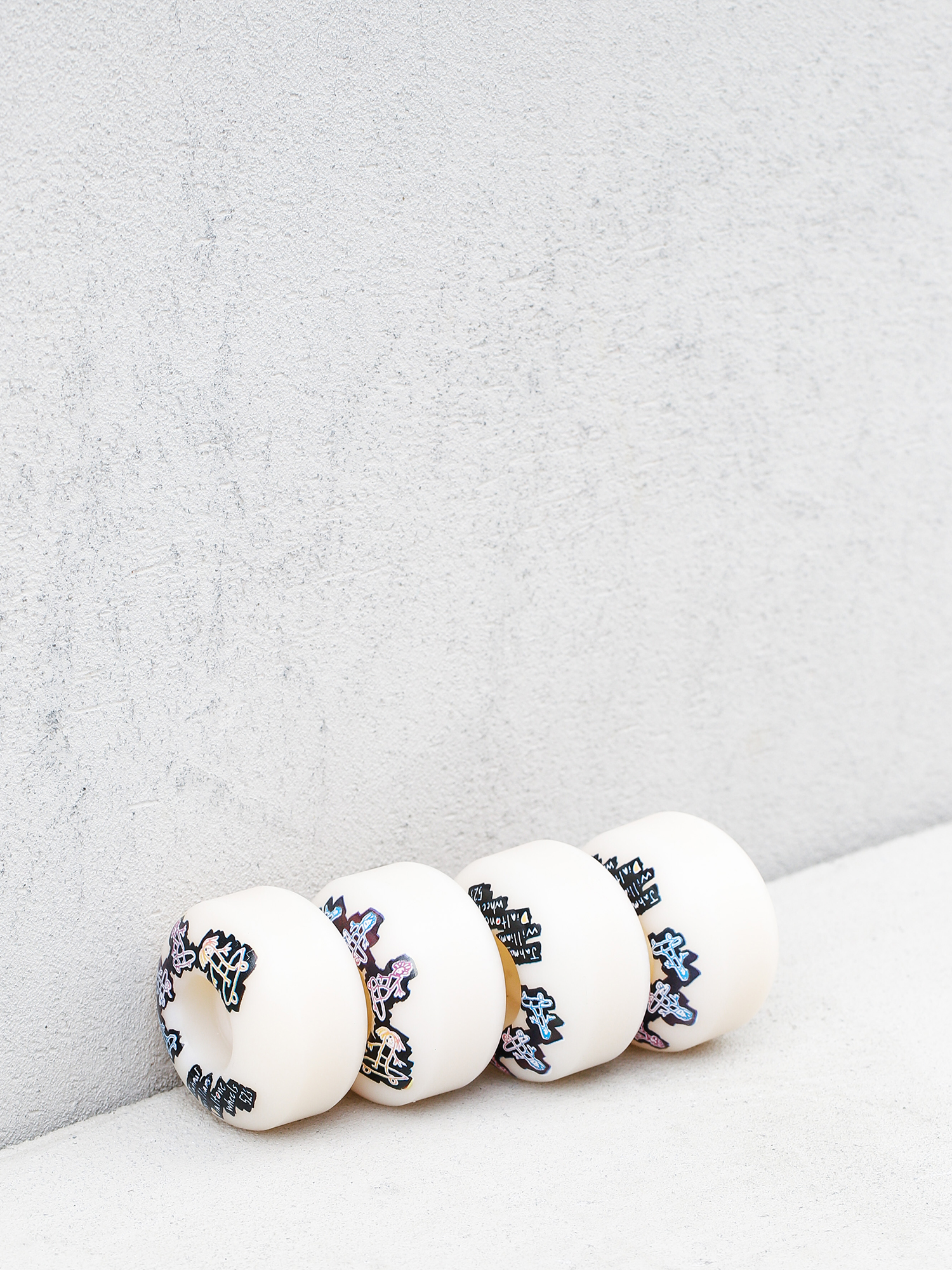 Role Dial Tone Williams Doodles Standard (white)