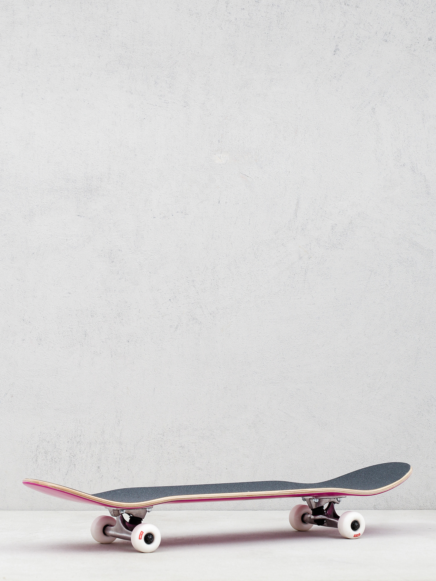 Globe Skateboard Goodstock (neon purple)