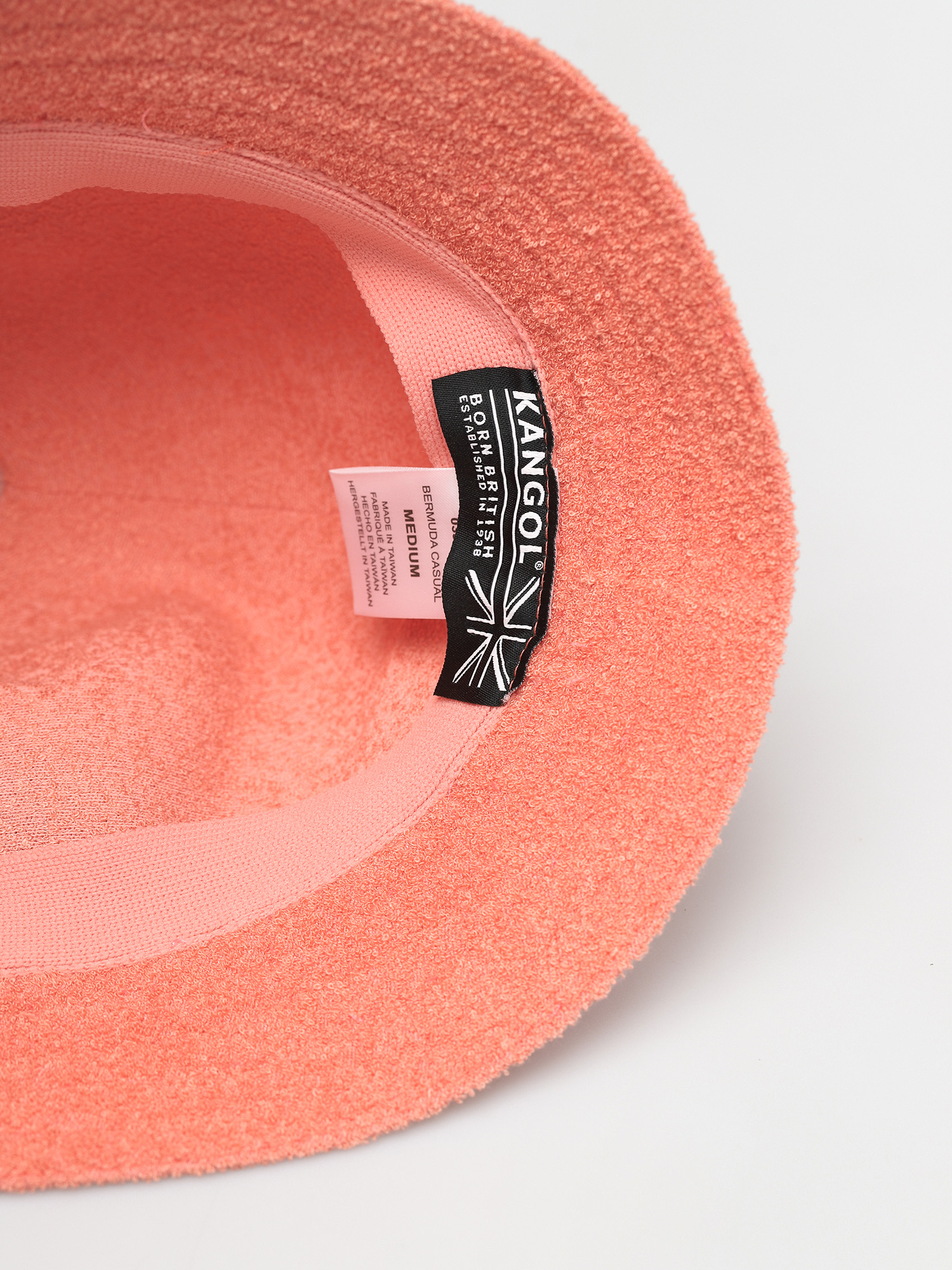 Pălărie Kangol Bermuda Casual (peach pink)