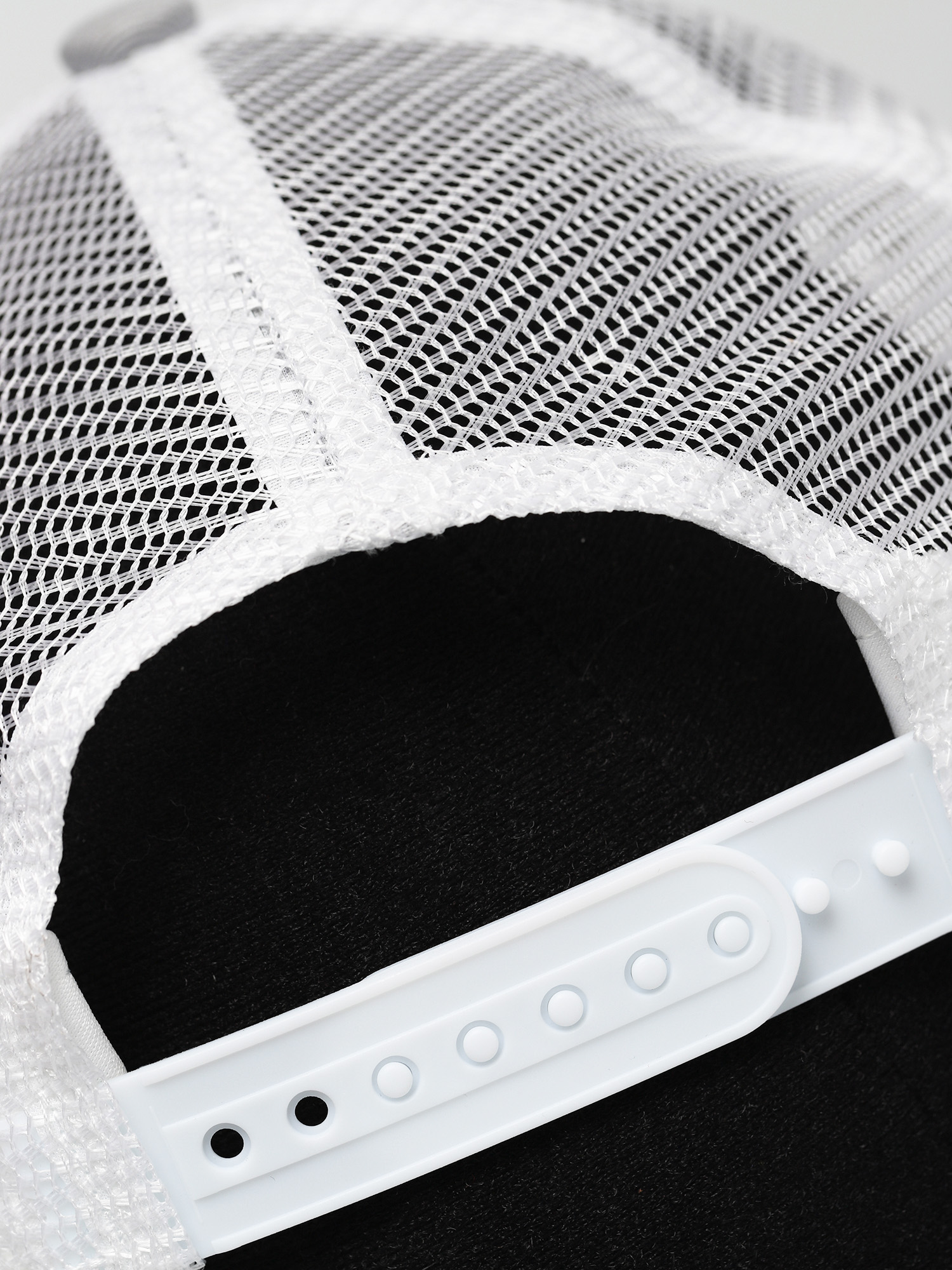 New Era Șapcă Clean Trucker New York Yankees ZD (grey)