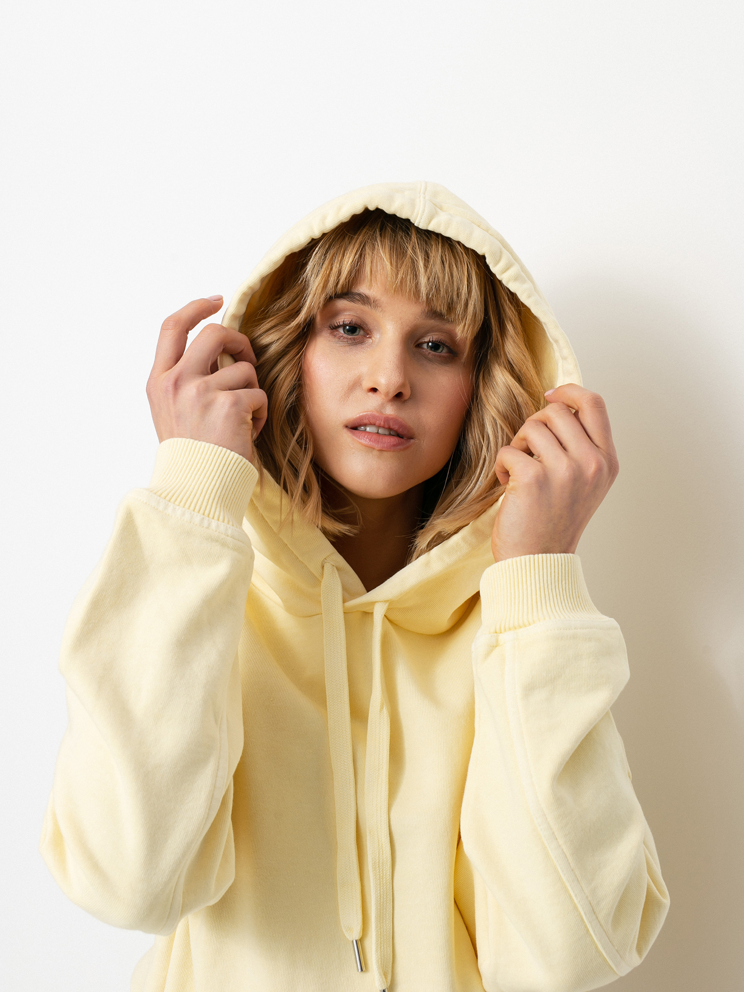 Hanorac cu glugă Levi's® Rider HD Wmn (transparent yellow garment dye)