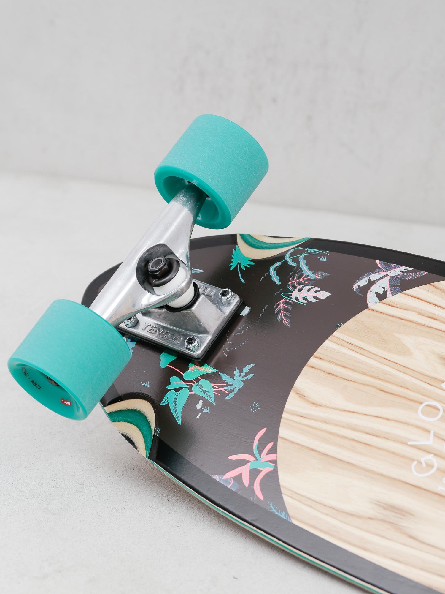 Cruiser Globe Sun City (olivewood/neon jungle)