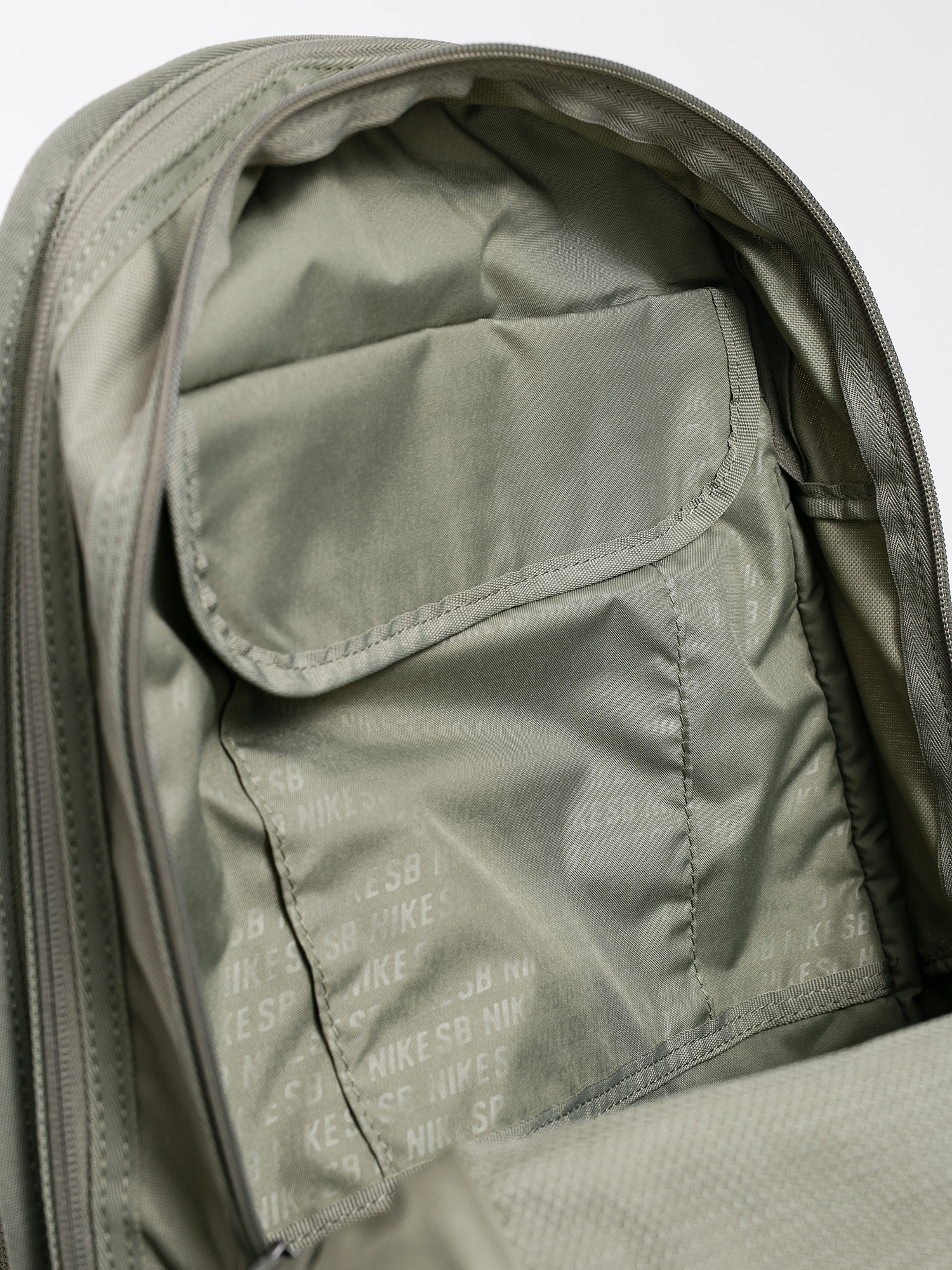 Rucsac Nike SB Rpm (light army/light army/coconut milk)