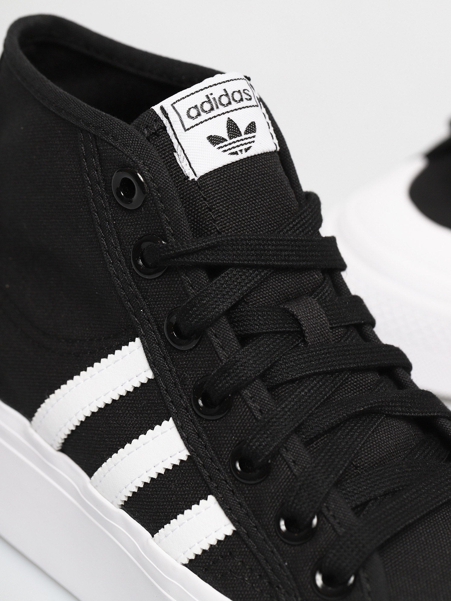 Pantofi adidas Originals Nizza Platform Mid Wmn (cblack/ftwwht/ftwwht)