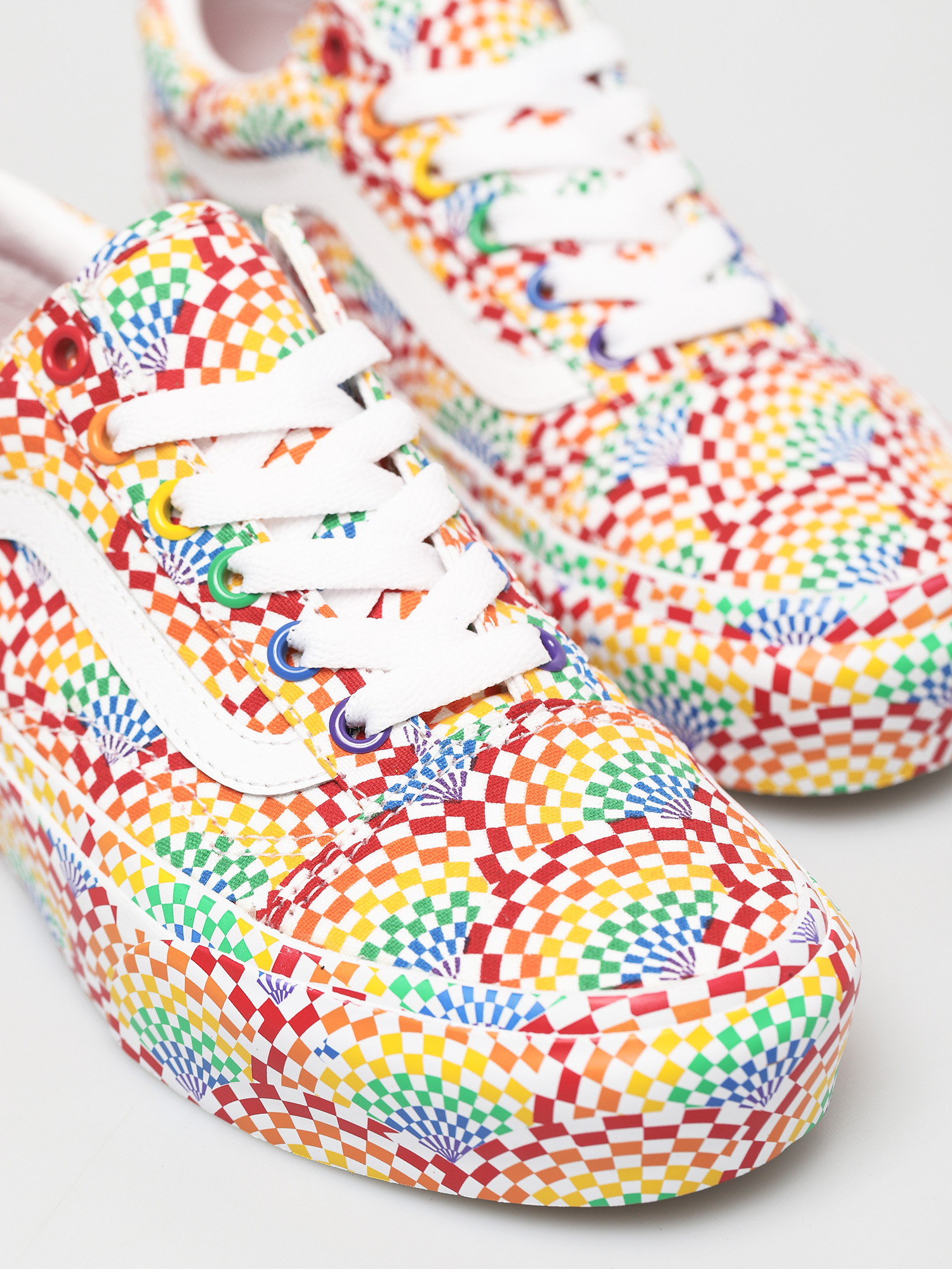 Pantofi Vans Old Skool Platform (pride multi/true white)