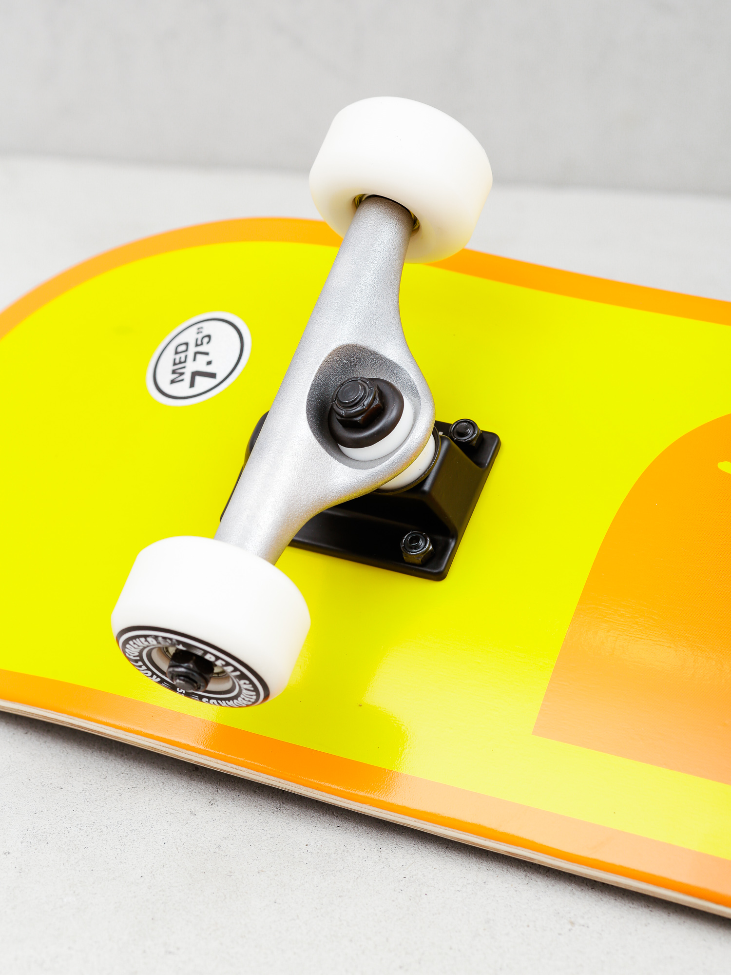 Skateboard Real Be Free (yellow)