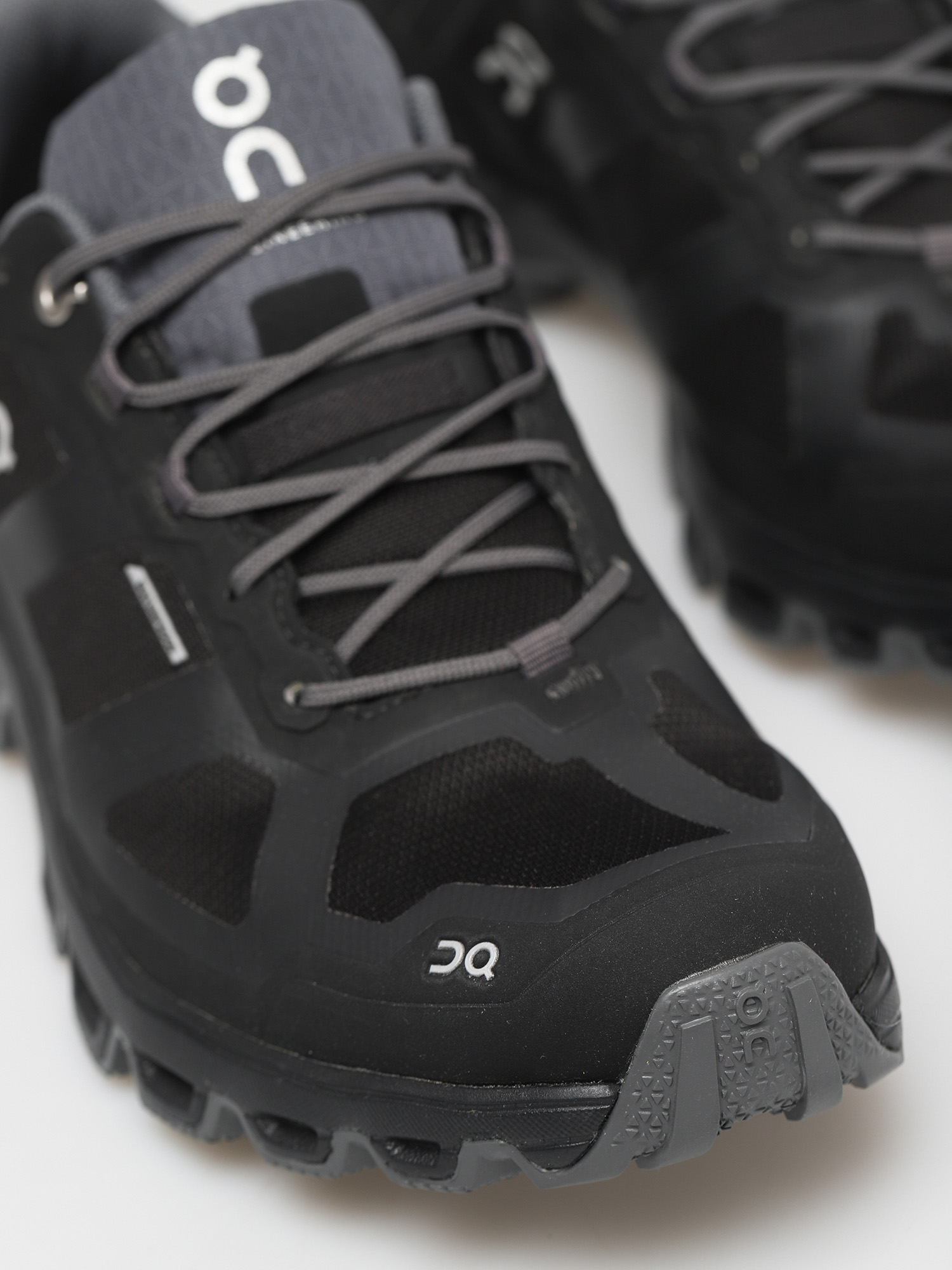 Pantofi de alergare On Running Cloudventure Waterproof (black/graphit)