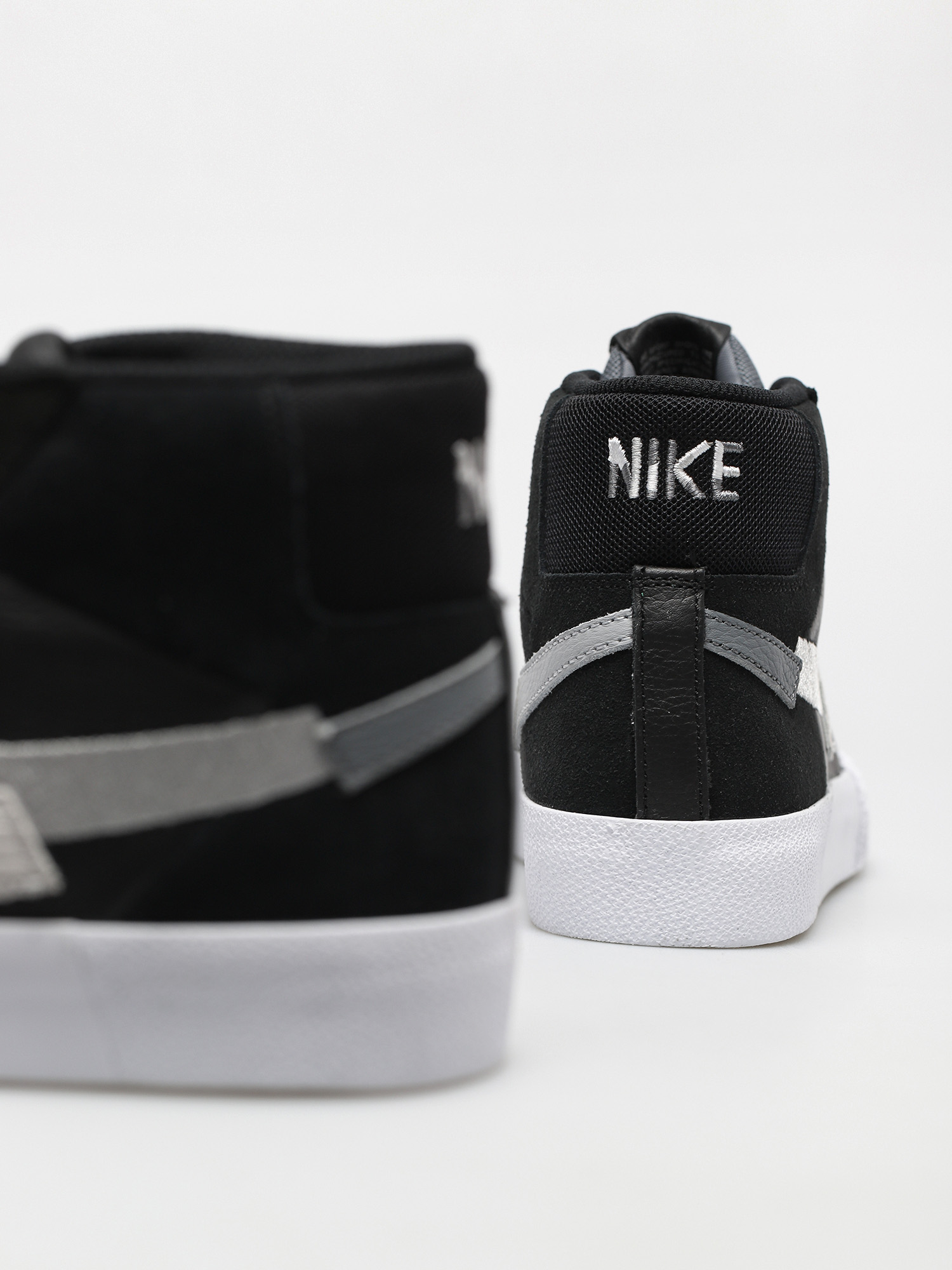 Pantofi Nike SB Zoom Blazer Mid Premium (black/white wolf grey cool grey)
