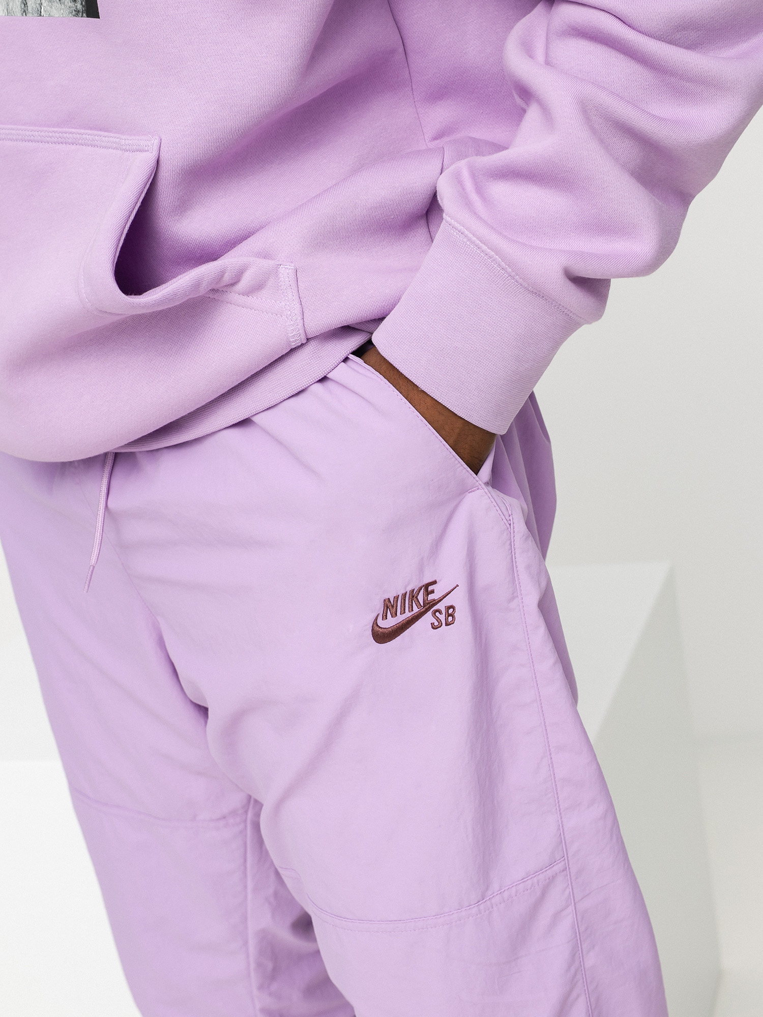 Pantaloni Nike SB Track (violet star/dark wine)