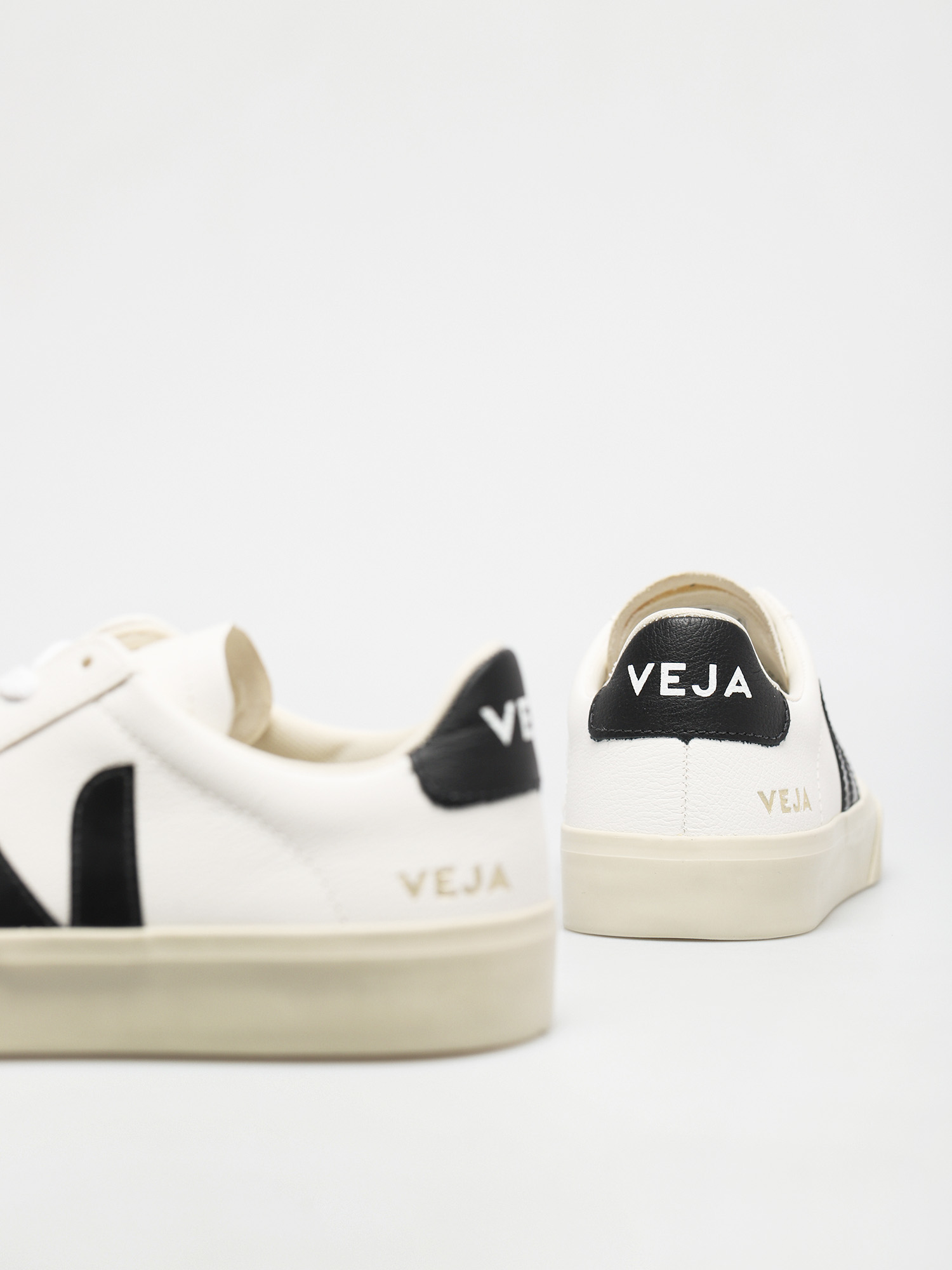Veja Pantofi Campo Wmn (chromefree leather white black)