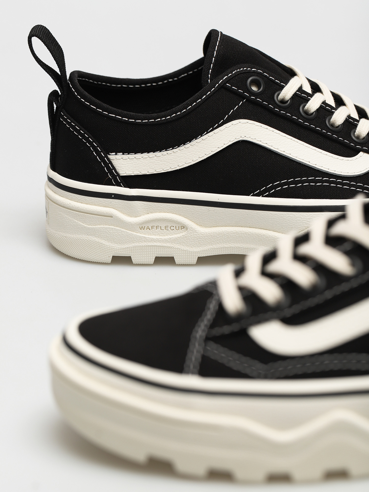 Pantofi Vans Sentry Old Skool Wc (canvas/black/marshmallo)