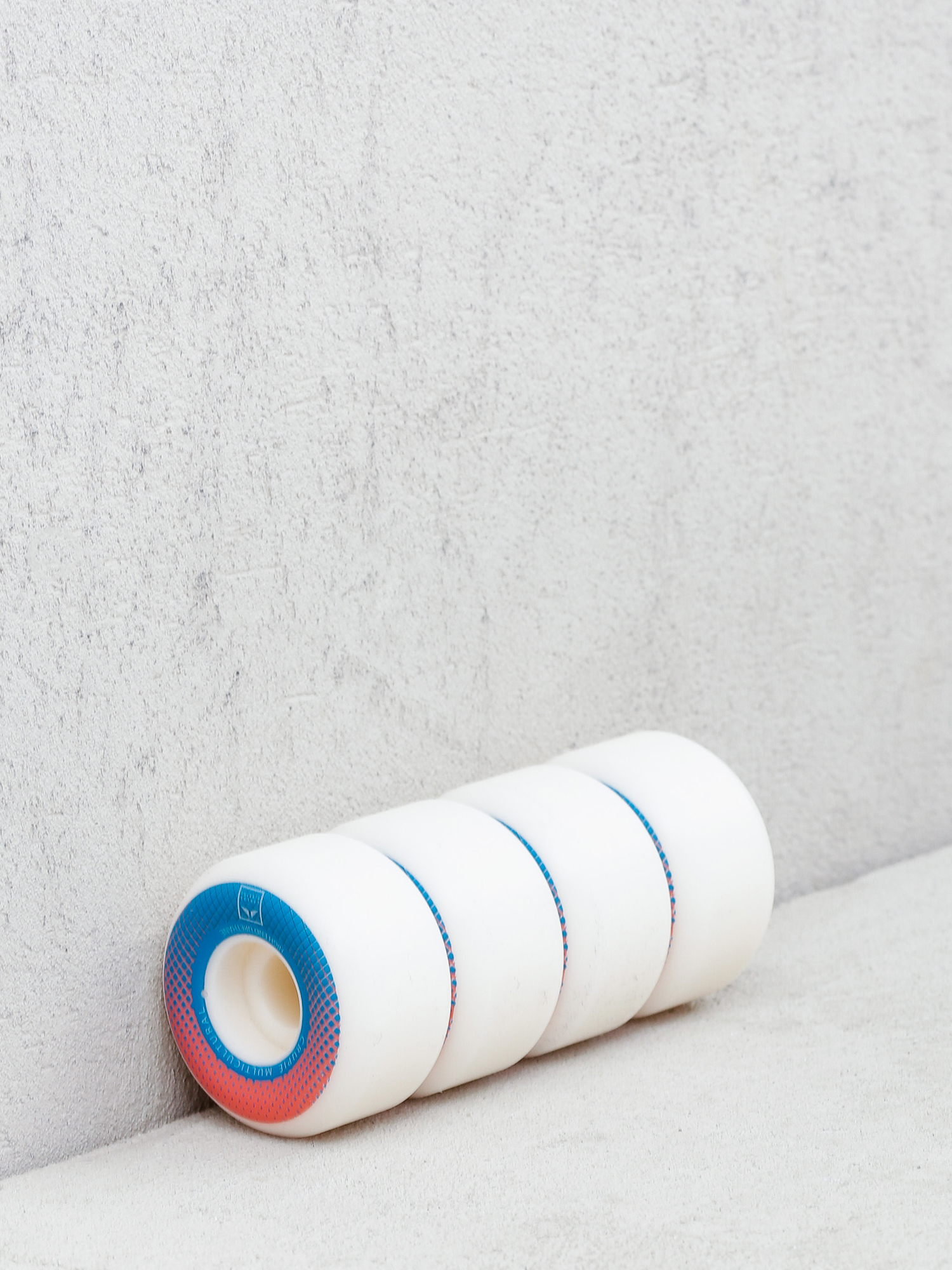 Role Crupie Aoki Classic Carlos Ribero (white/blue red)