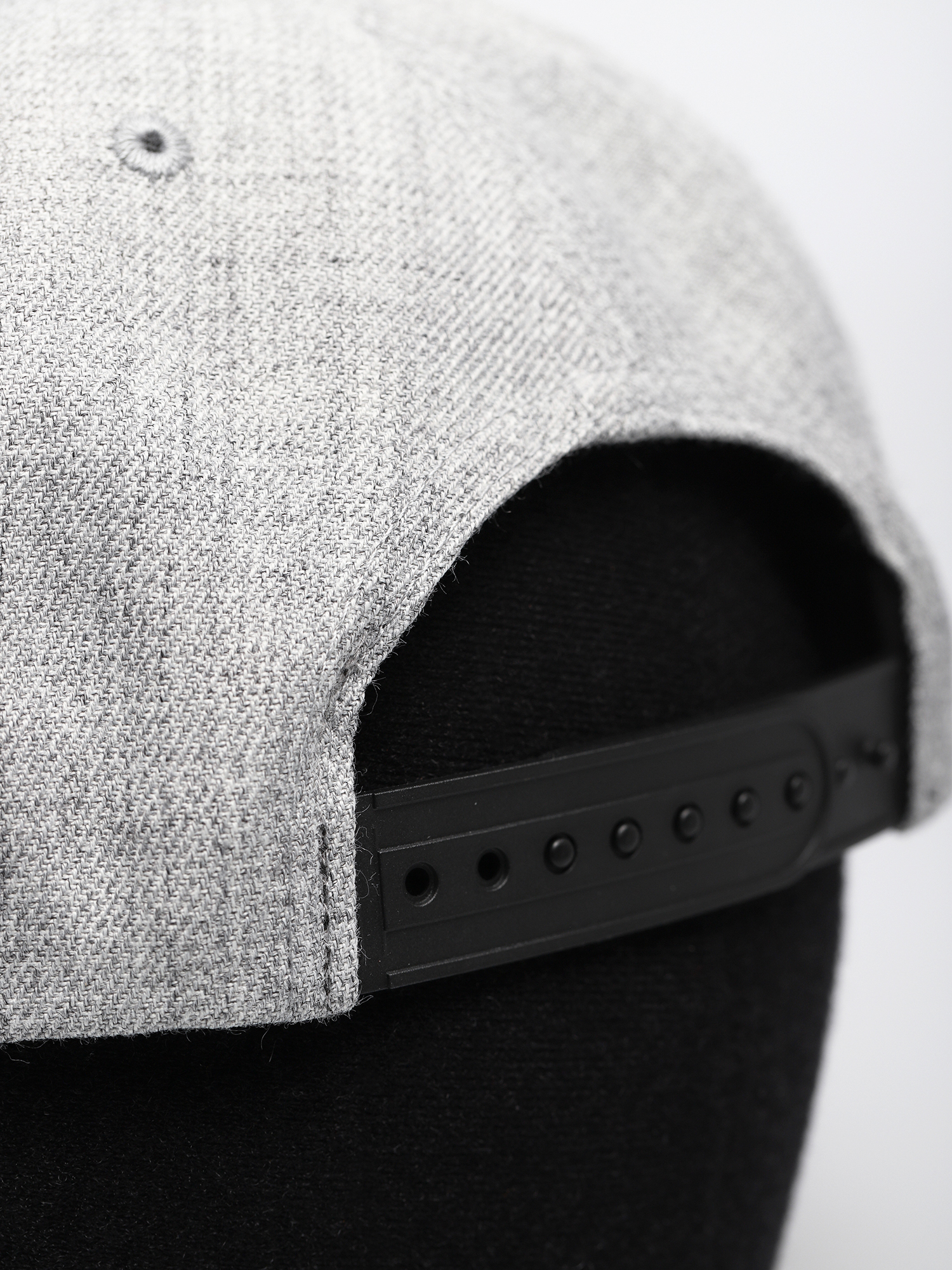 Șapcă Brixton Crest C Mp Snapback (heather grey/black)