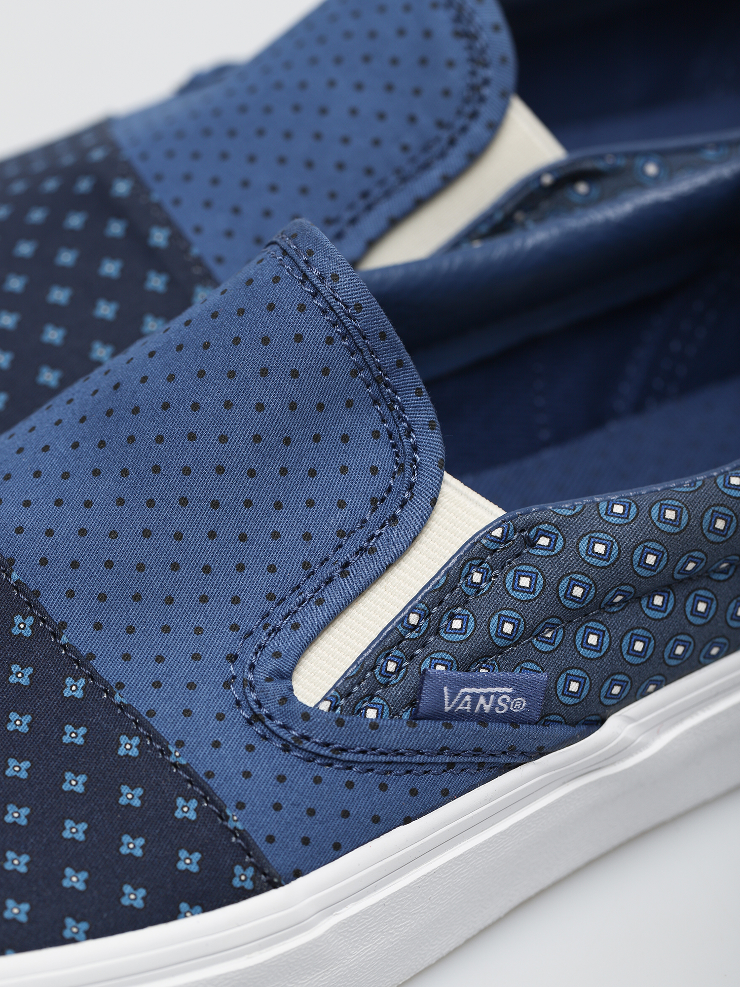 Pantofi Vans Classic Slip On (tieprntptchwk/trnvytrwht)