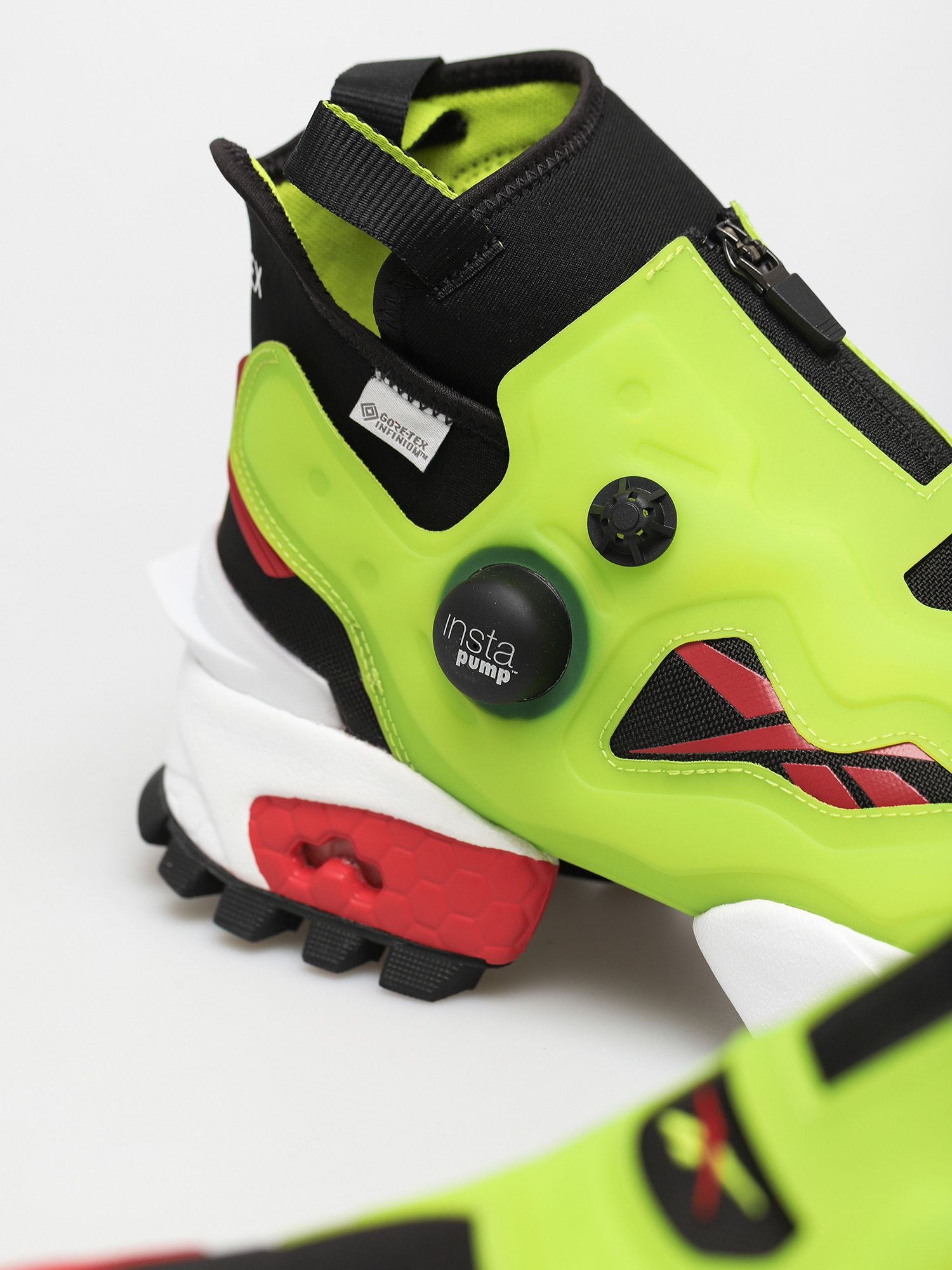 Pantofi Reebok Instapump Fury X Gtx (black/aciyel/vecred)