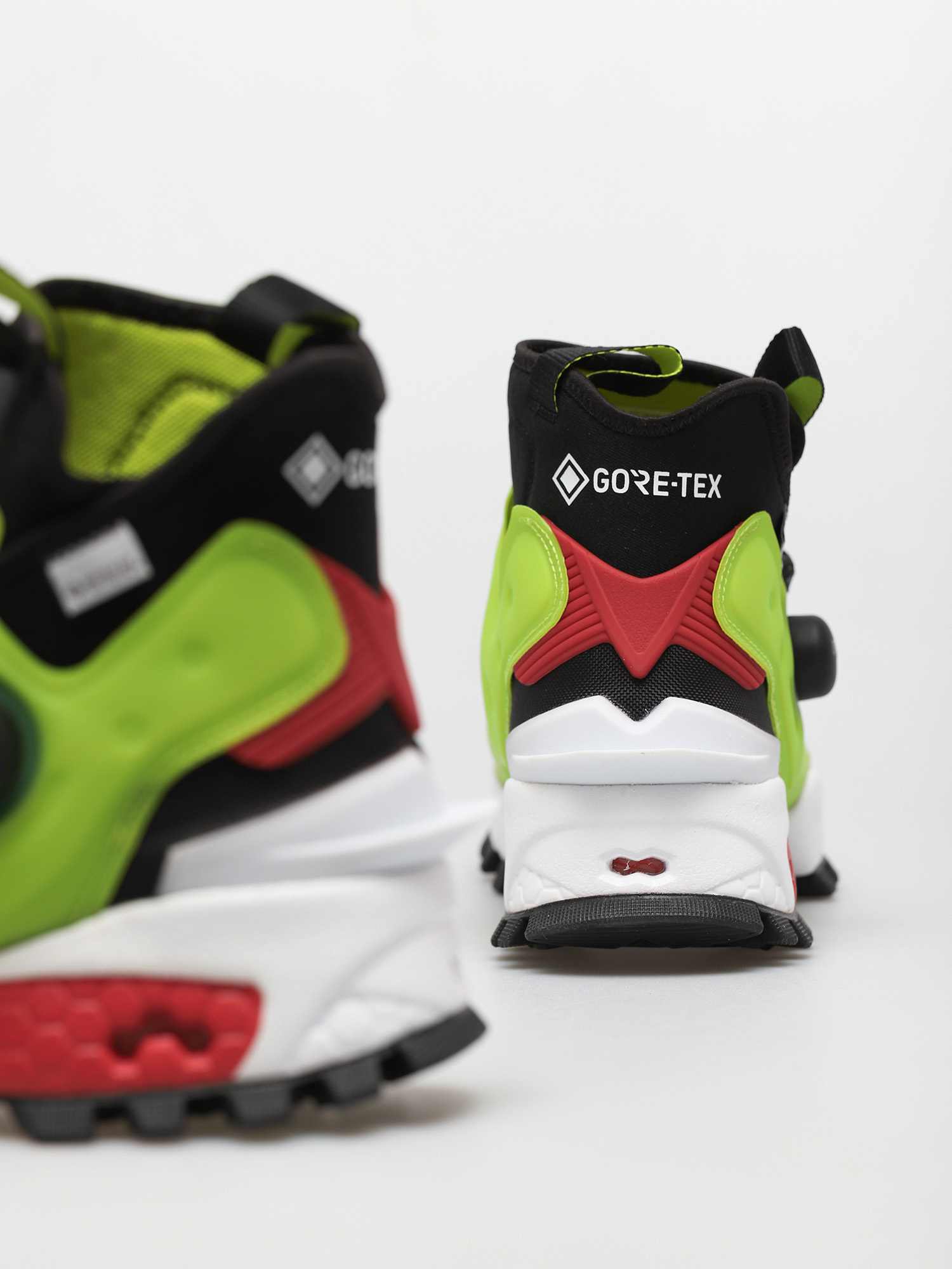 Pantofi Reebok Instapump Fury X Gtx (black/aciyel/vecred)