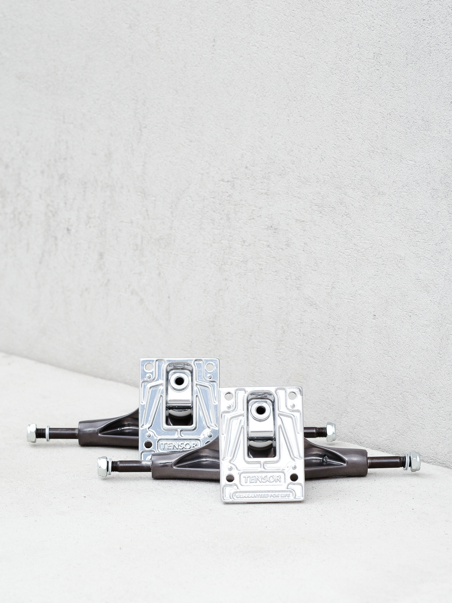 Axe Tensor Mag Light Glossy (gunmetal/silver)