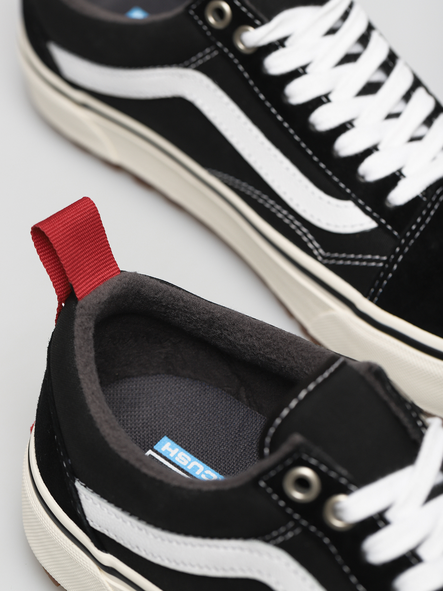 Pantofi Vans Old Skool MTE 1 (black/white)