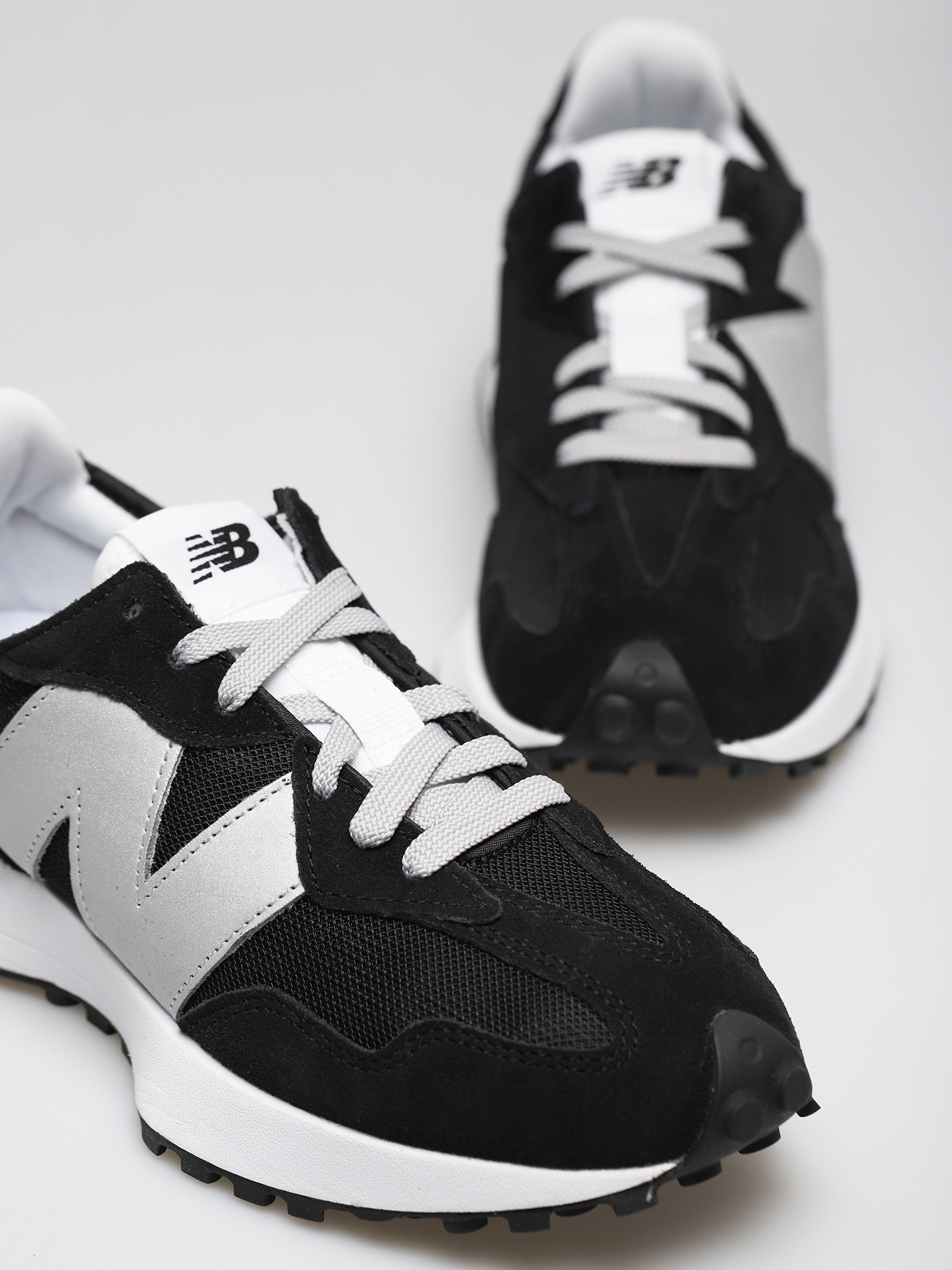 Pantofi New Balance 327 (black)