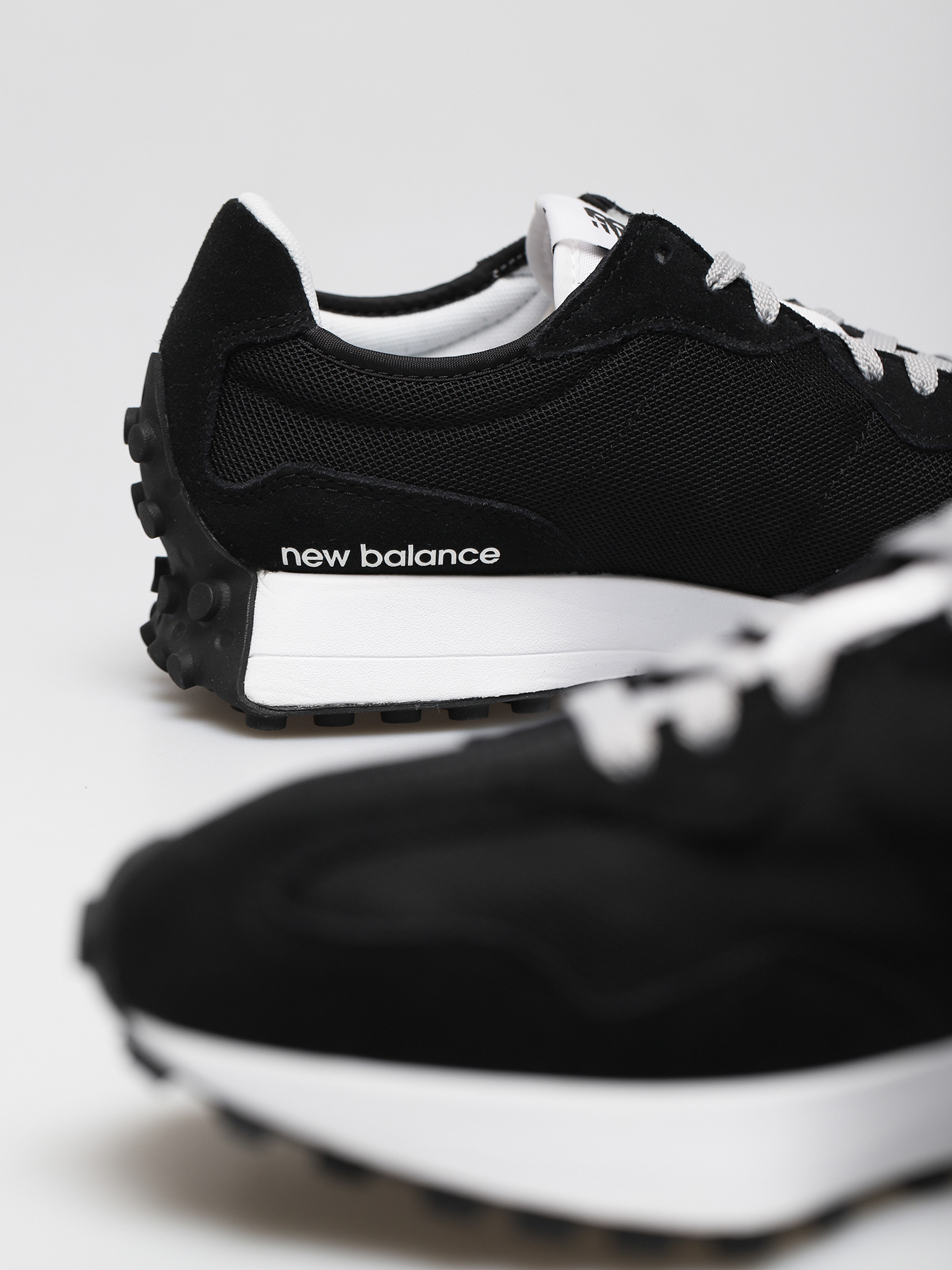 Pantofi New Balance 327 (black)