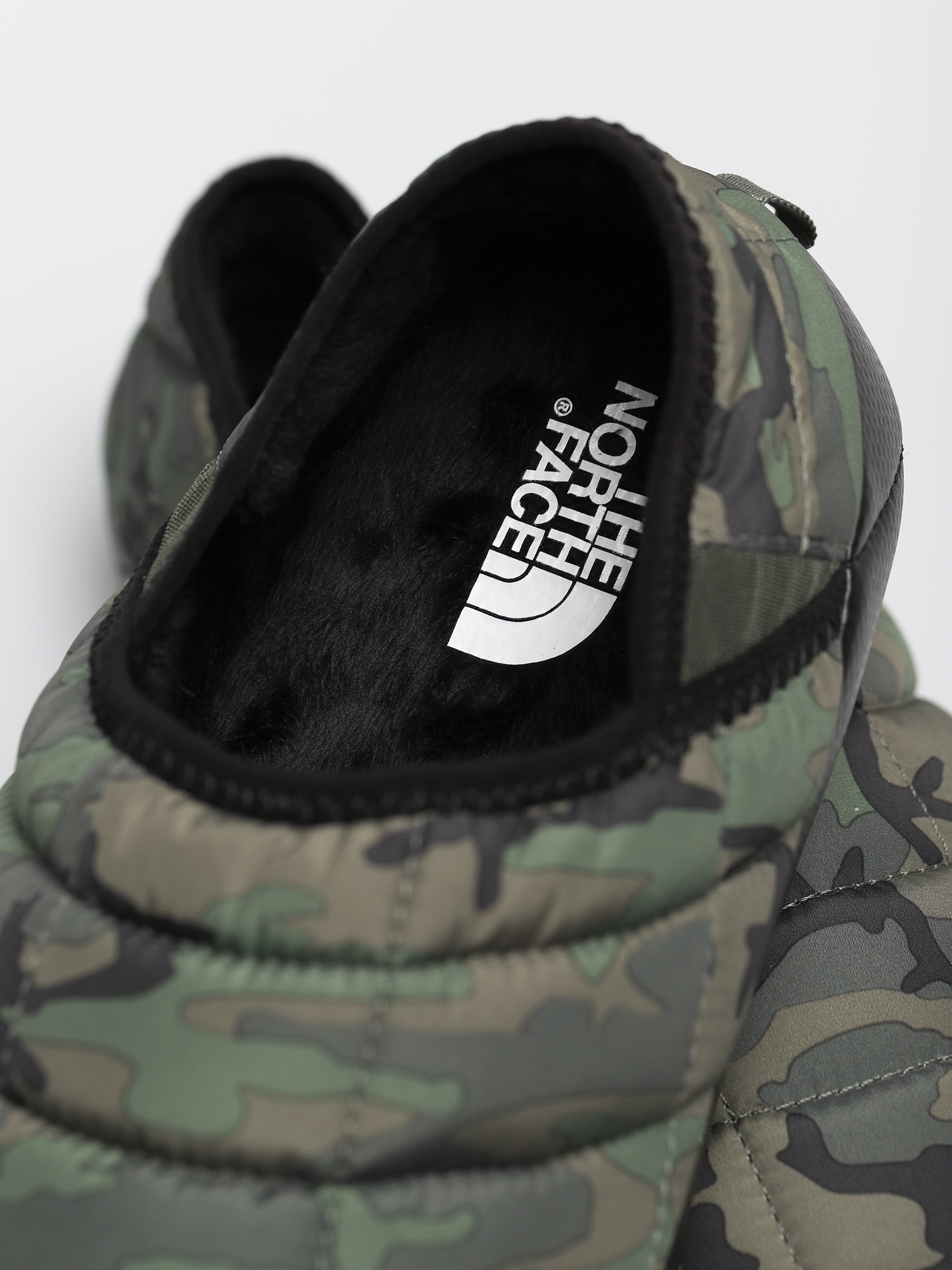 Pantofi The North Face Thermoball Traction Mule V (thymbrushwdcamoprint/thym)